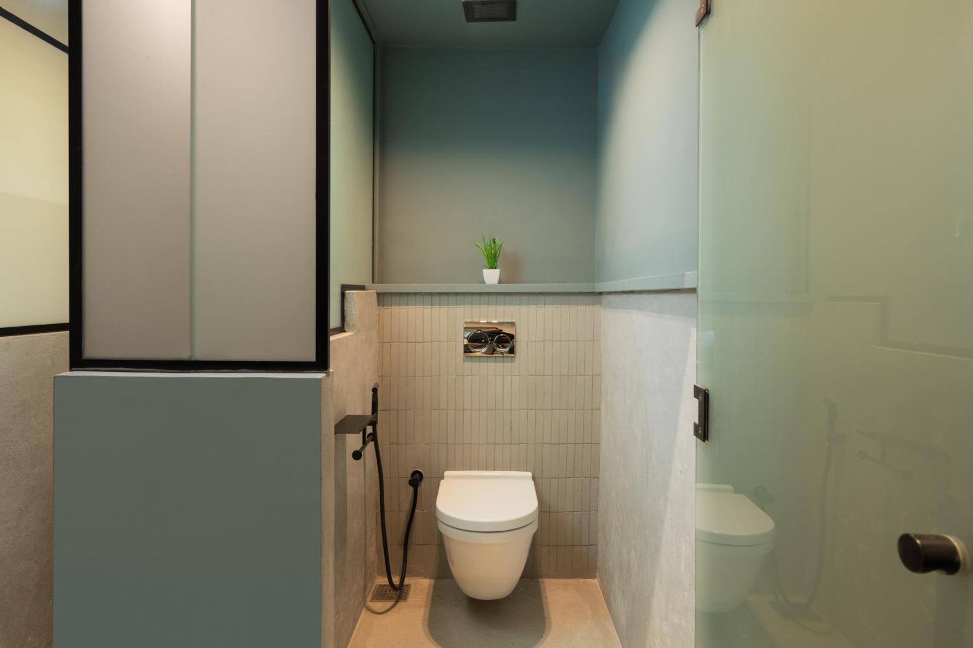 Grey L Corniche Apartment *