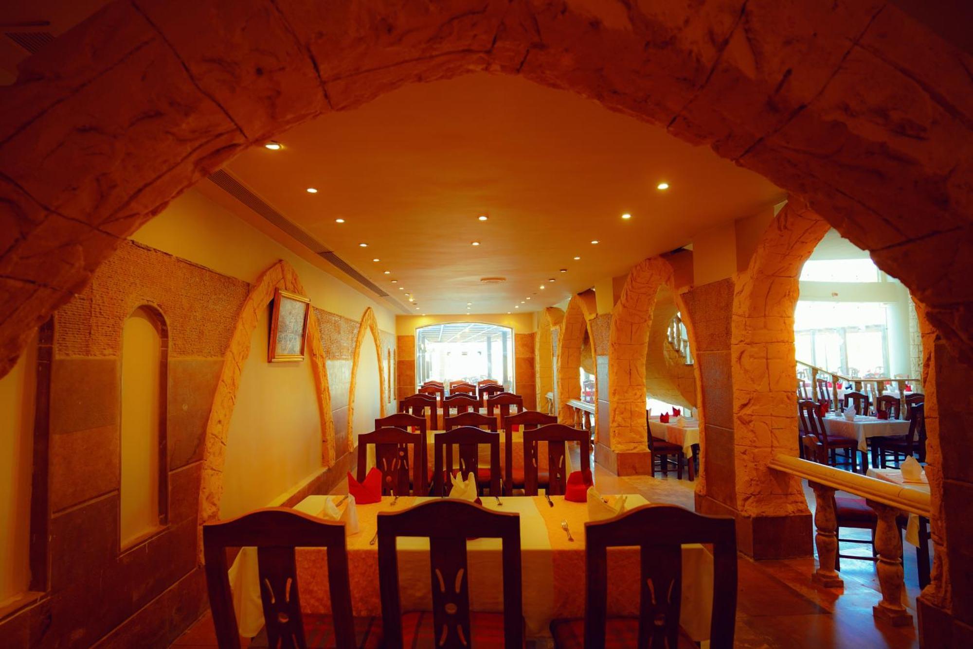 Utopia Club 4* El Qoseir