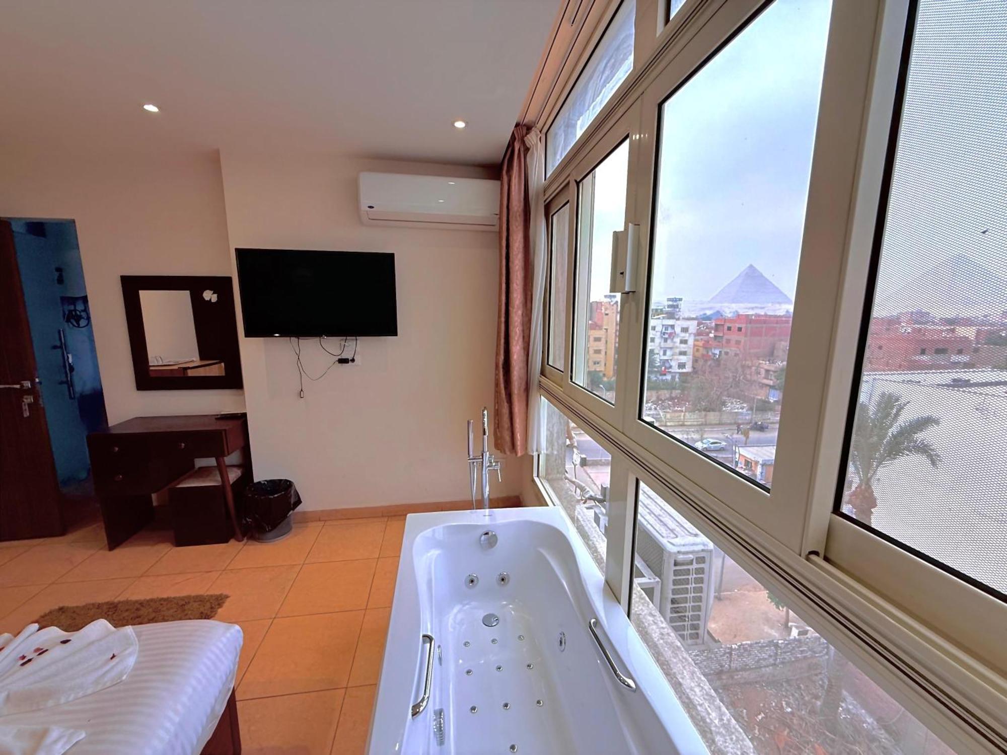 Hotel Topaz Pyramids View Kafrat al Jabal