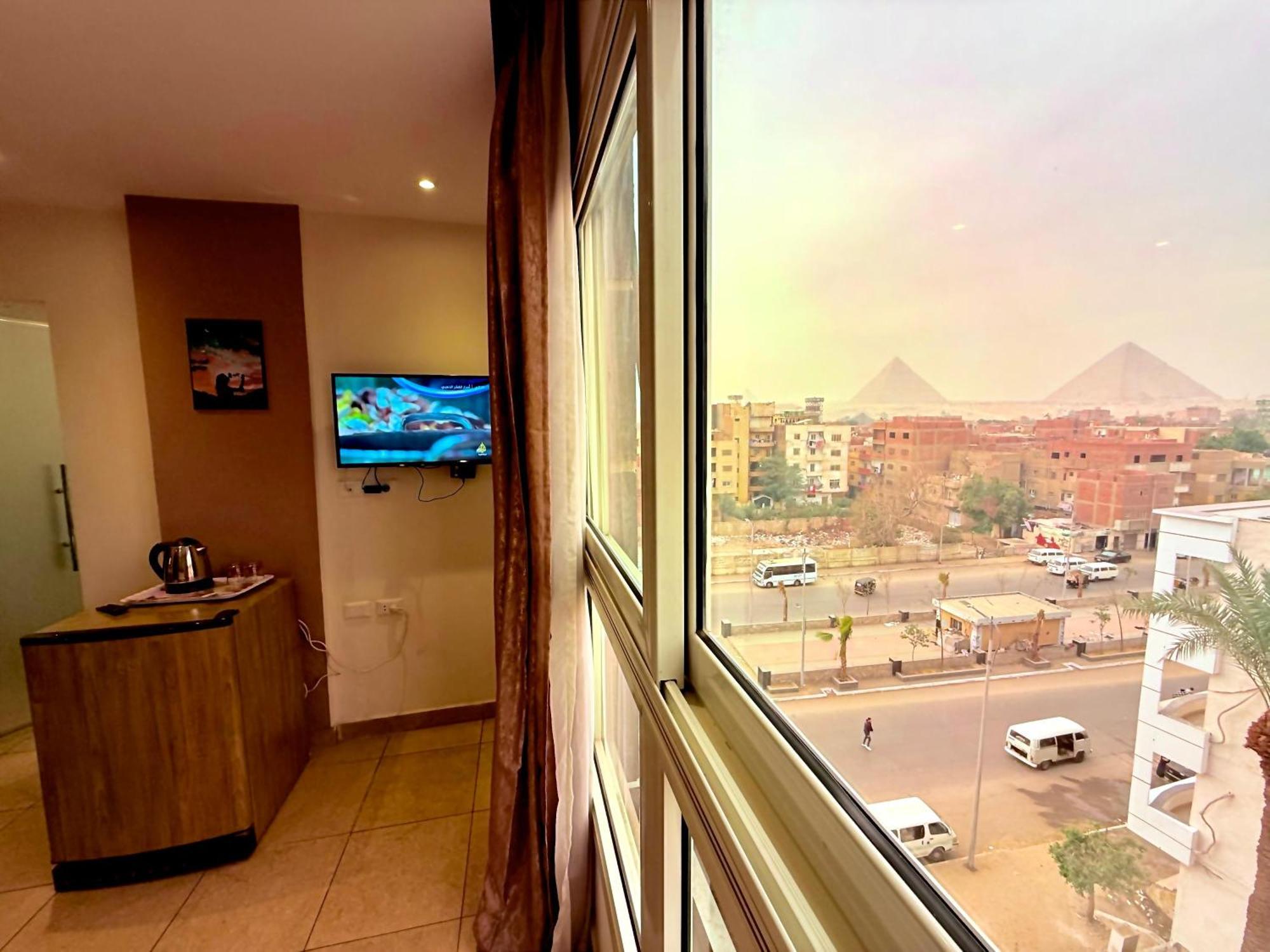 Topaz Pyramids View *