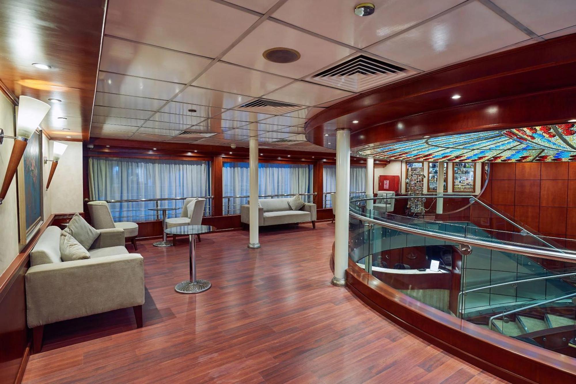 Nile Cruise Royal Queen I Every Wednesday From 3 Nights & Every Saturday From Luxor 4 Nights Hotel 5*