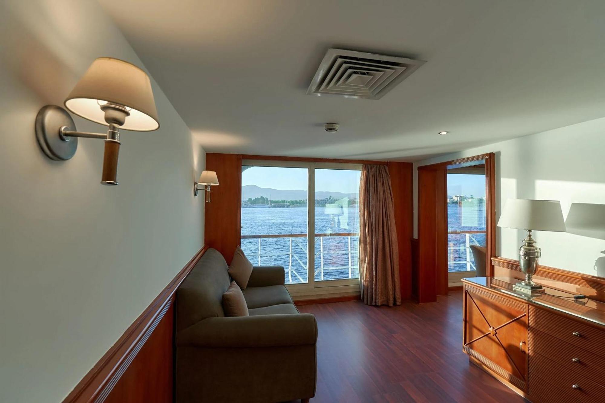 Nile Cruise Royal Queen I Every Wednesday From 3 Nights & Every Saturday From Luxor 4 Nights 5* Aswan