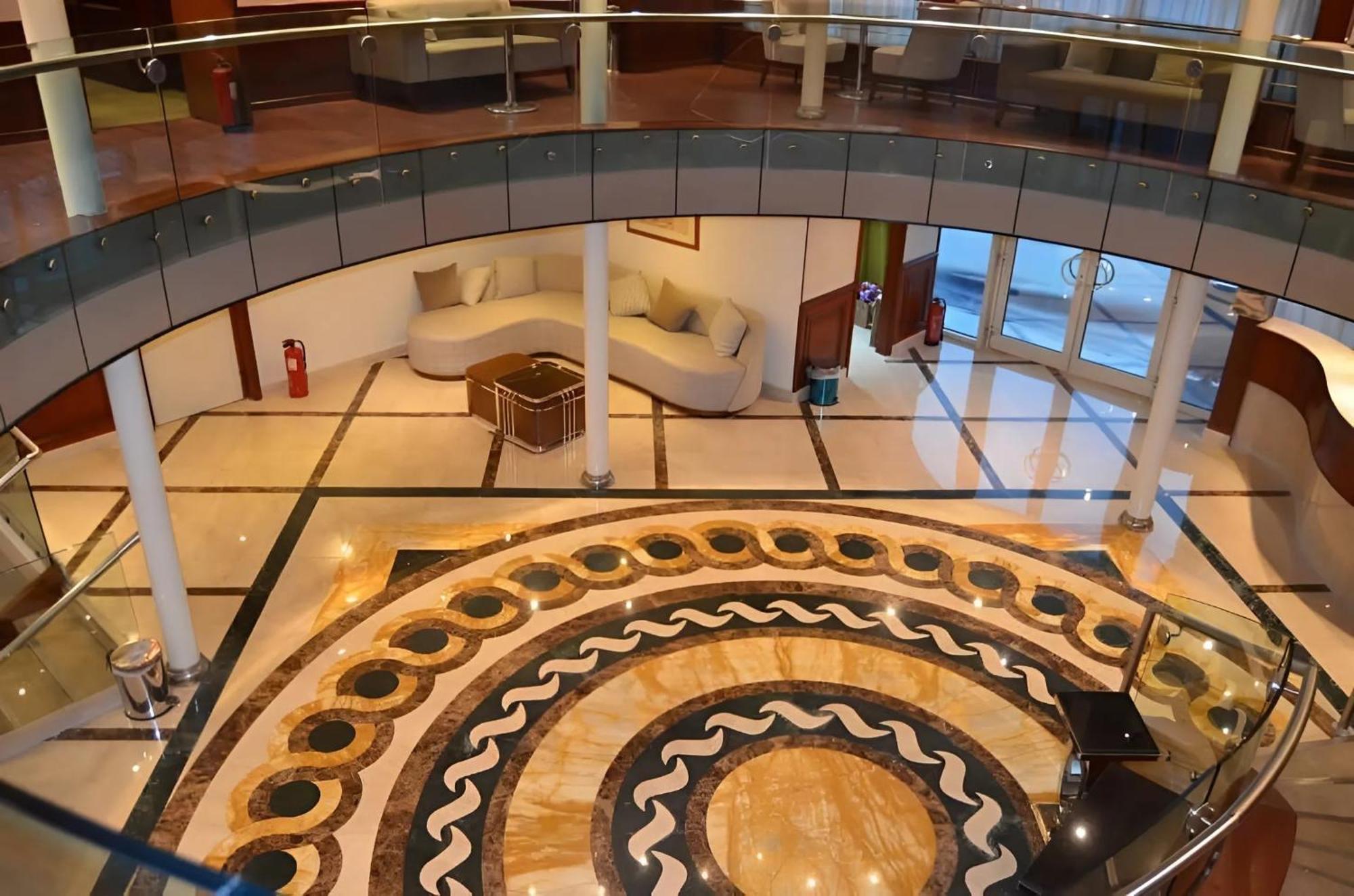 Nile Cruise Royal Queen I Every Wednesday From 3 Nights & Every Saturday From Luxor 4 Nights Hotel