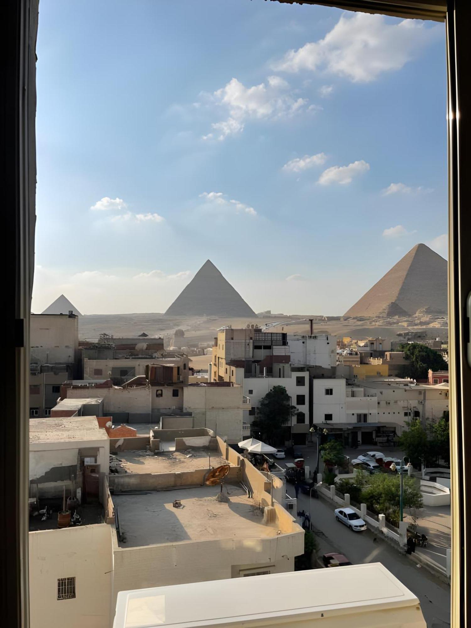 Hotel Golden Pyramids Of The Middle East 3*