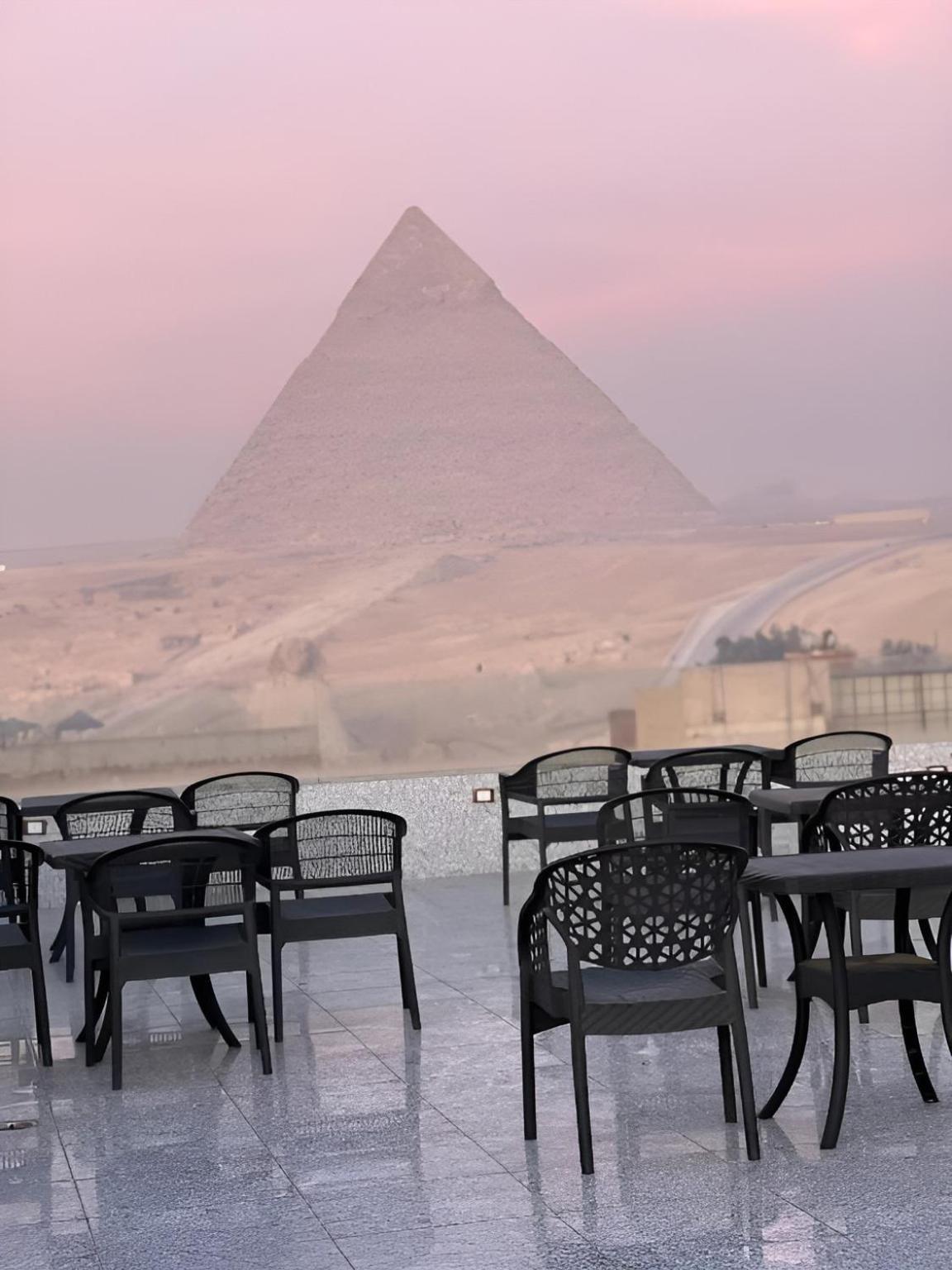 Golden Pyramids Of The Middle East 3* Kafrat al Jabal
