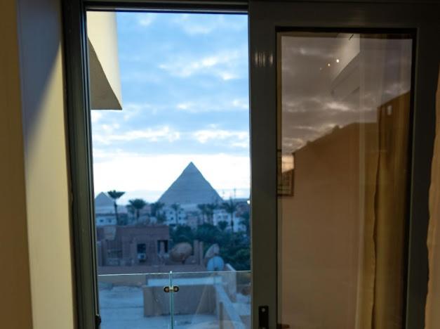 Tuya Pyramid View Hotel