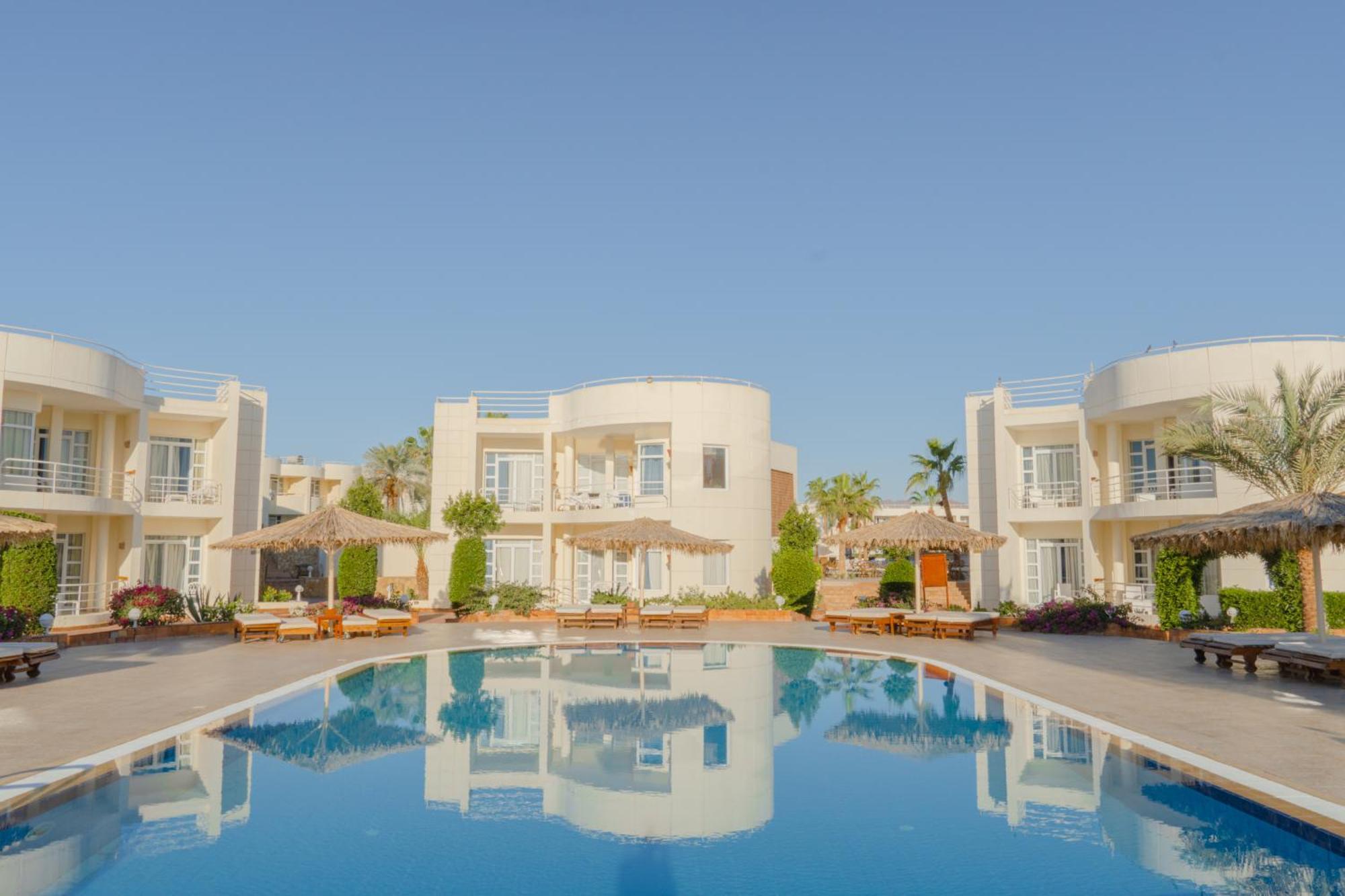 Reef Resort 4*