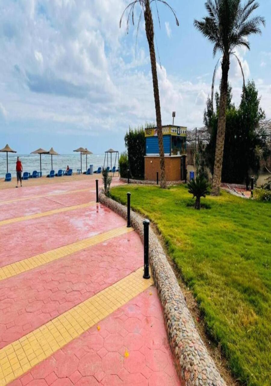 Apartment Furnished & Kitchen Seaview Beachfront Near Airport Hurghada