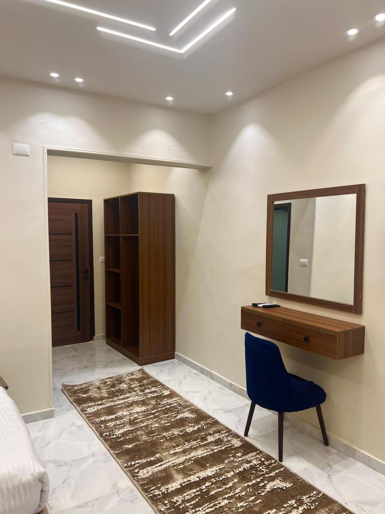 New Glamour Pyramids View Hotel