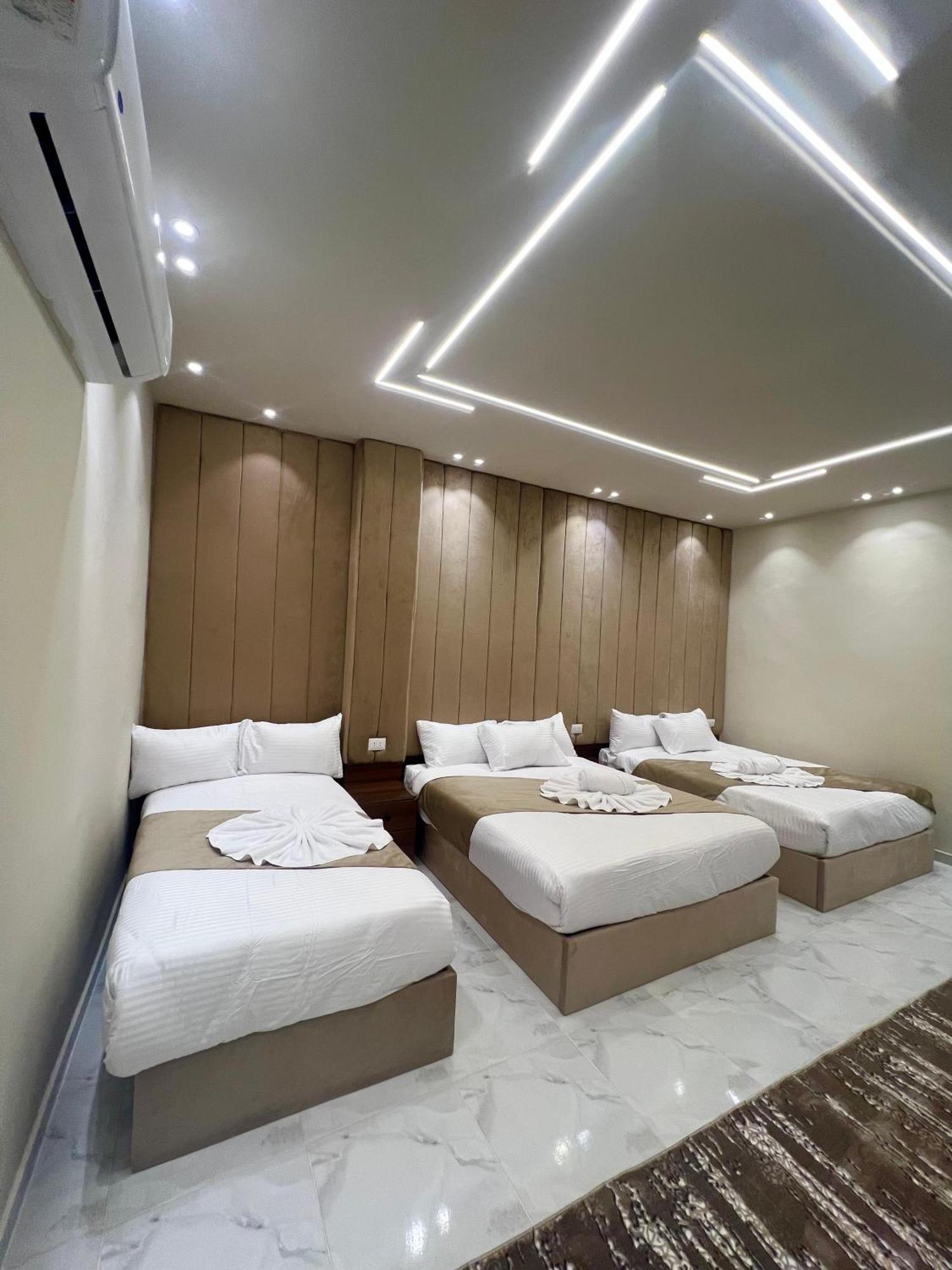 New Glamour Pyramids View Hotel 3*