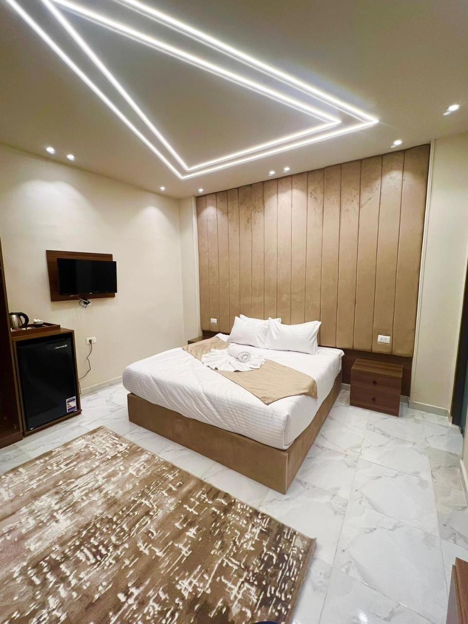 New Glamour Pyramids View Hotel Cairo