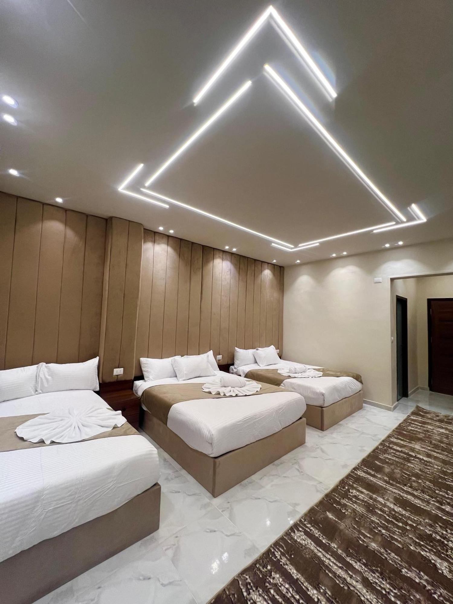 New Glamour Pyramids View Hotel