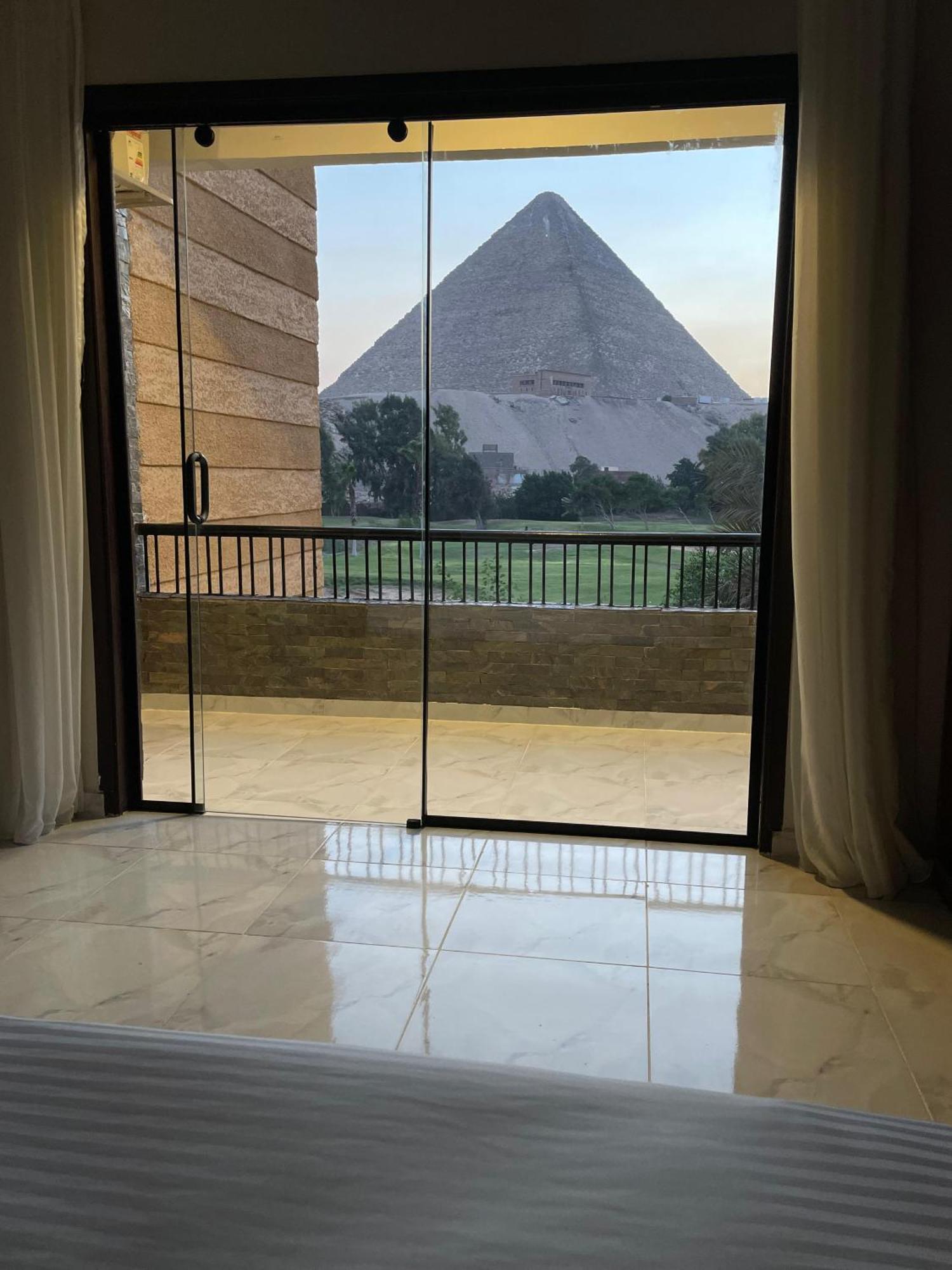 New Glamour Pyramids View 3*