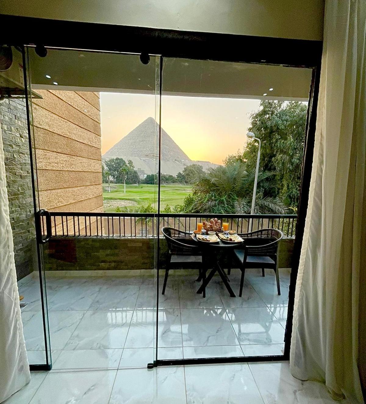 New Glamour Pyramids View Hotel Cairo