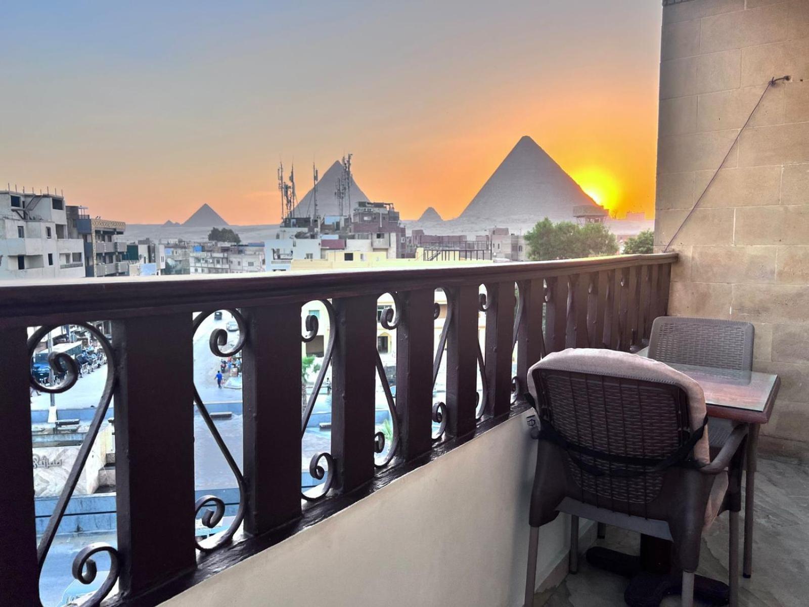 Flower Pyramids View Hotel