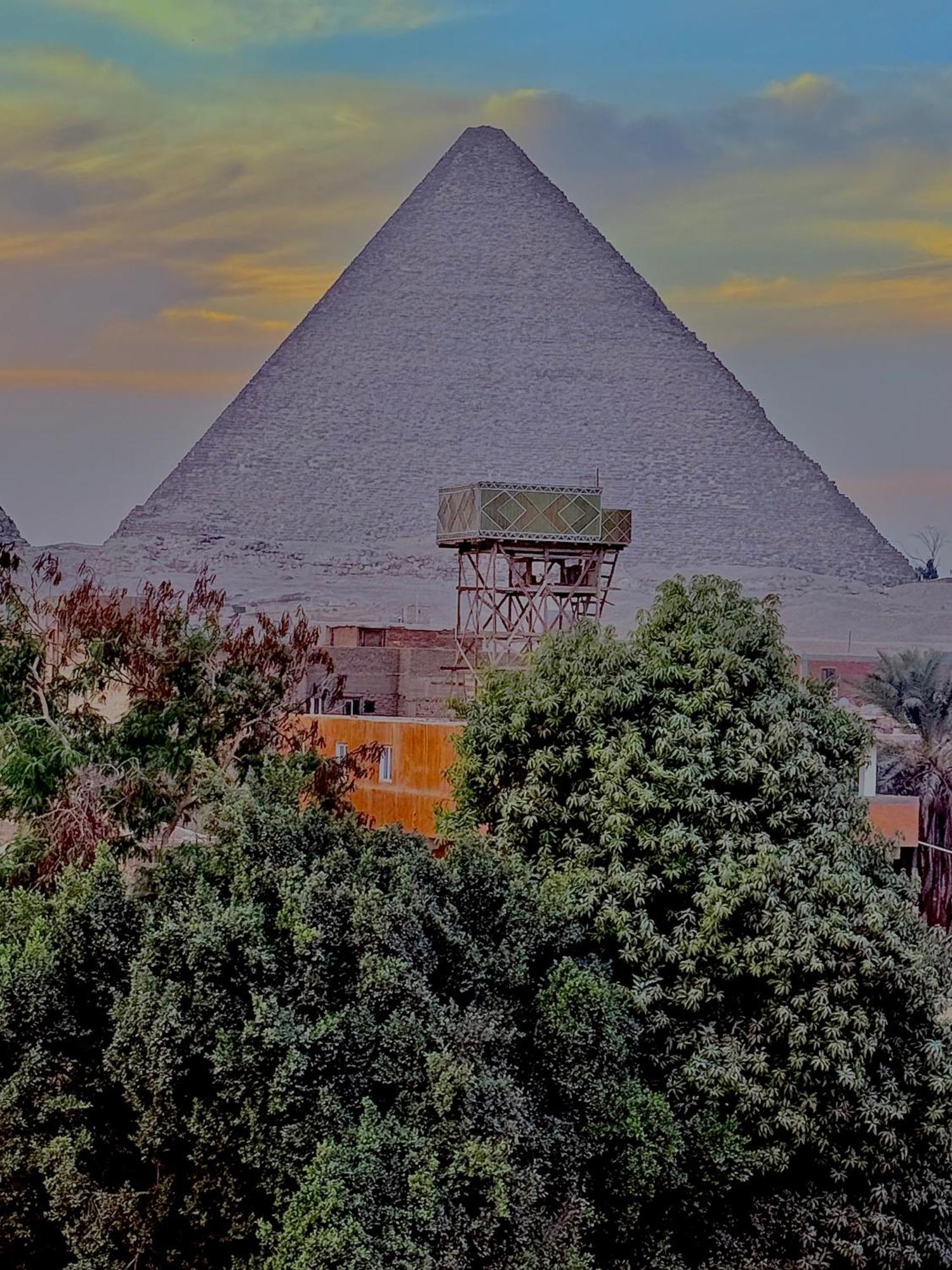 Flower Pyramids View Hotel