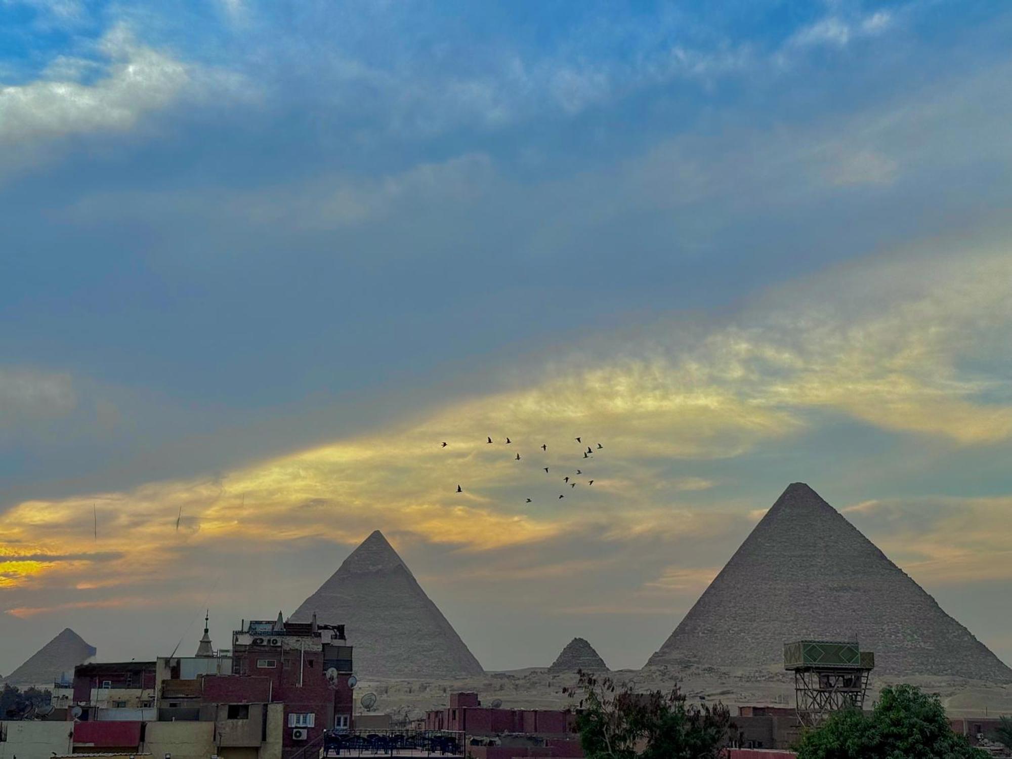 Flower Pyramids View Hotel 3*