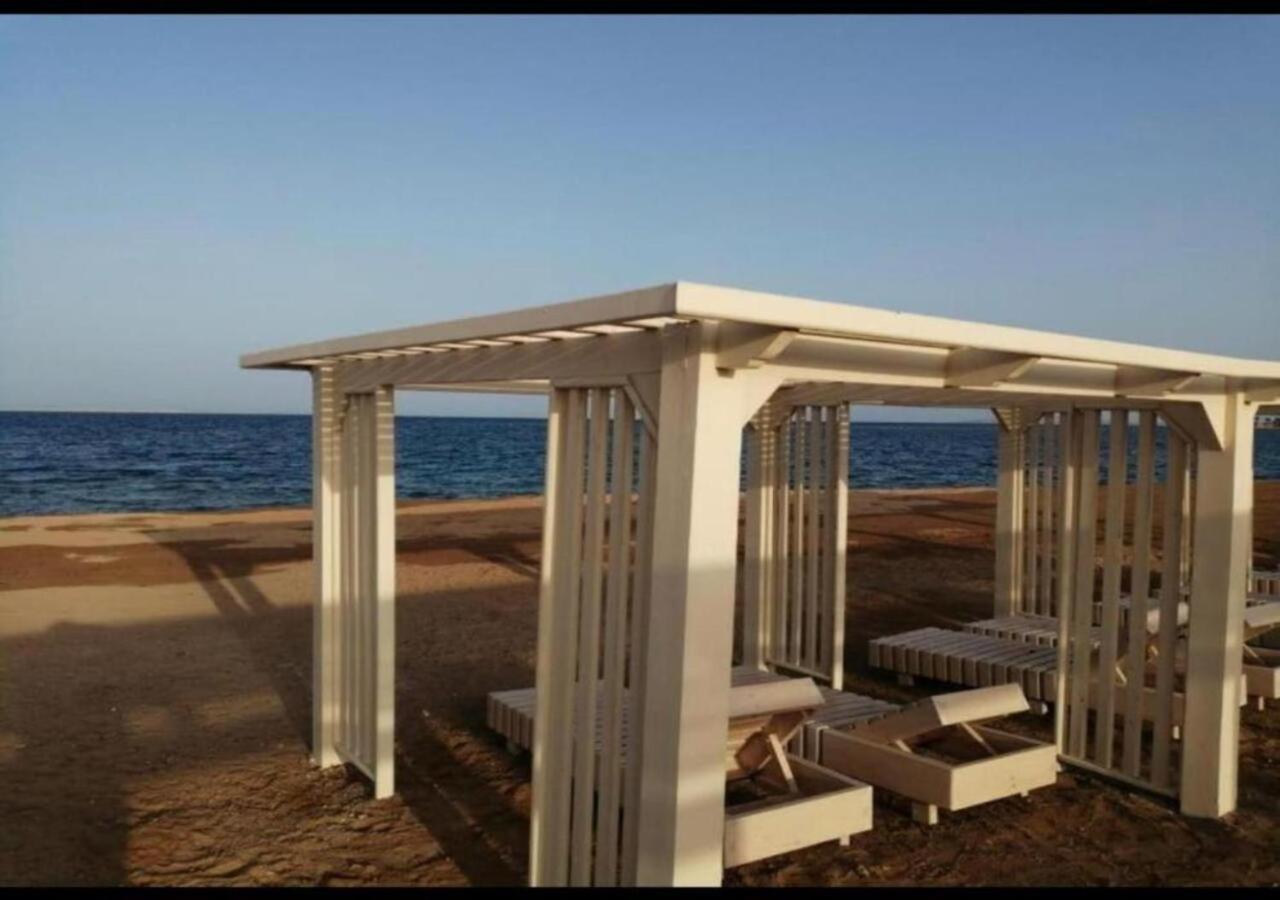Apartment With Seaview, Amazing For Couples, Sunny & Seaview & Free Wi-fi *