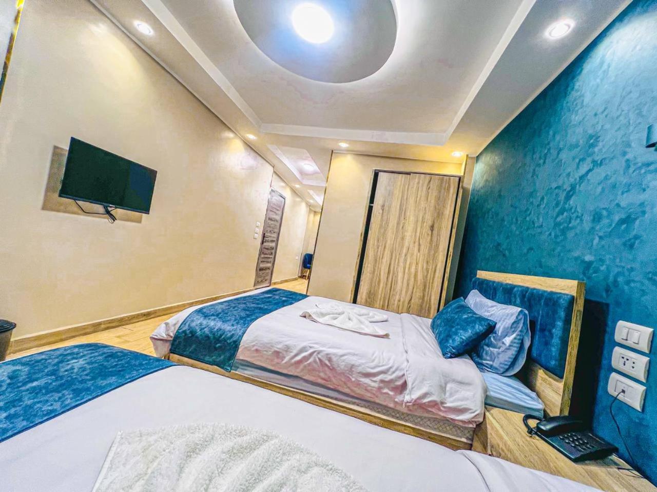 Hotel Reds Pyramids View 3*
