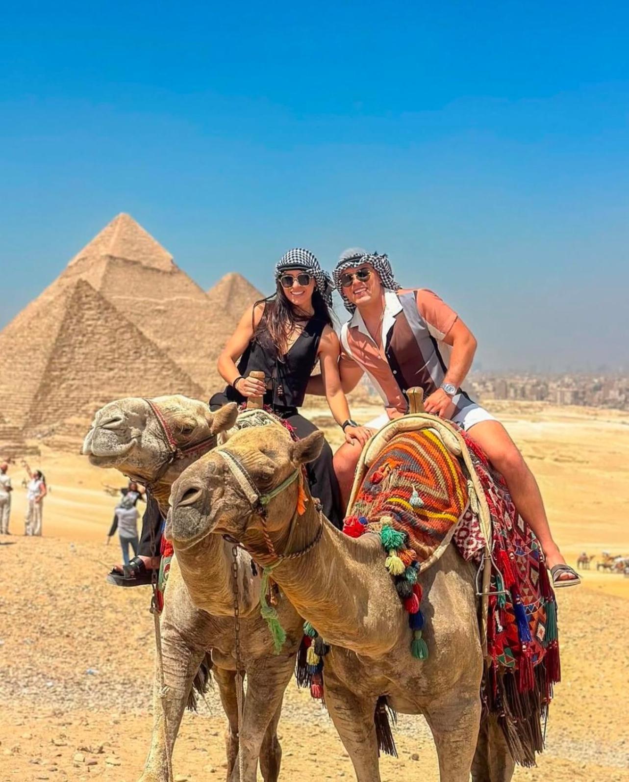 Tecno Pyramids
