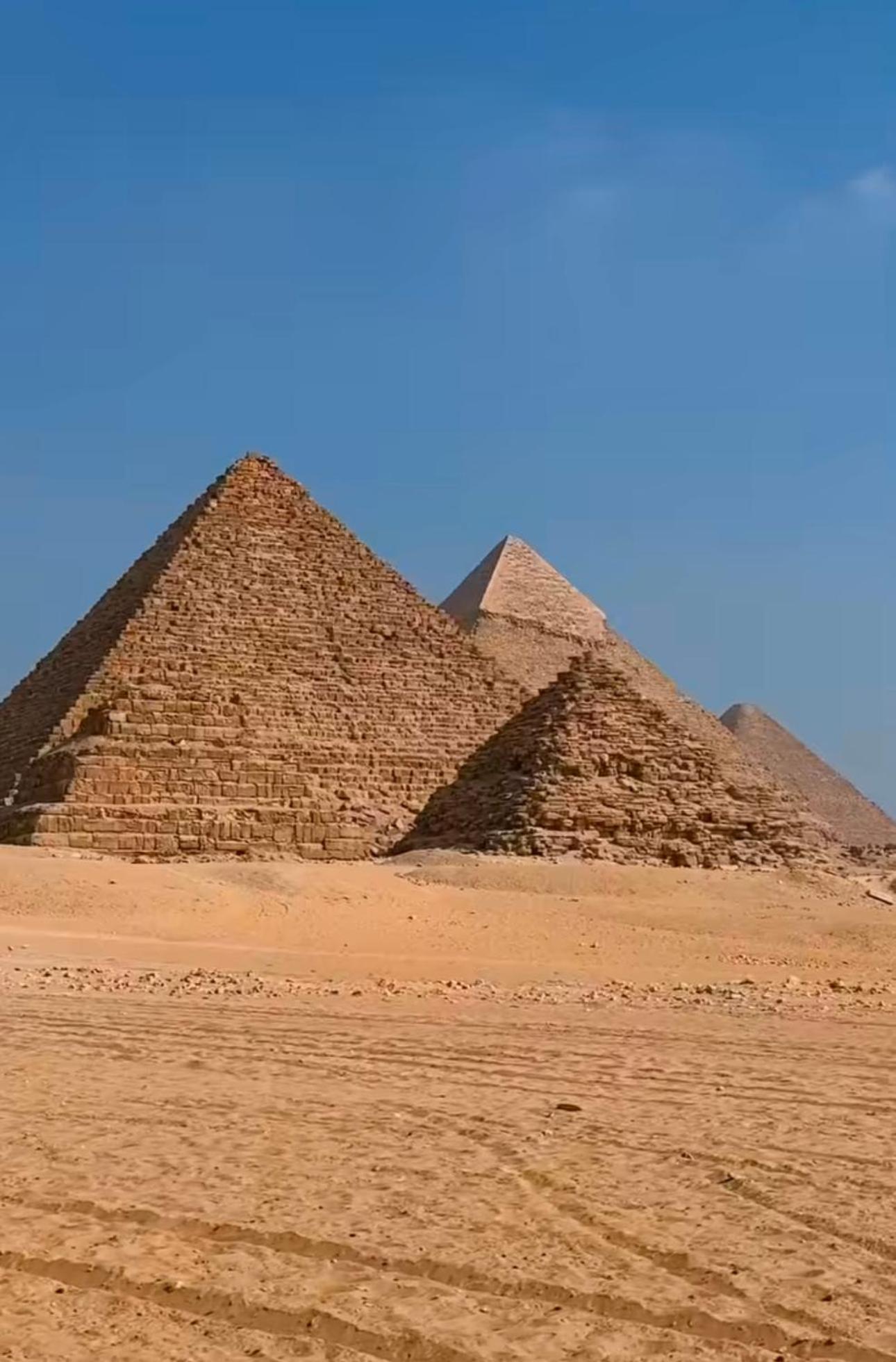 Hotel Tecno Pyramids