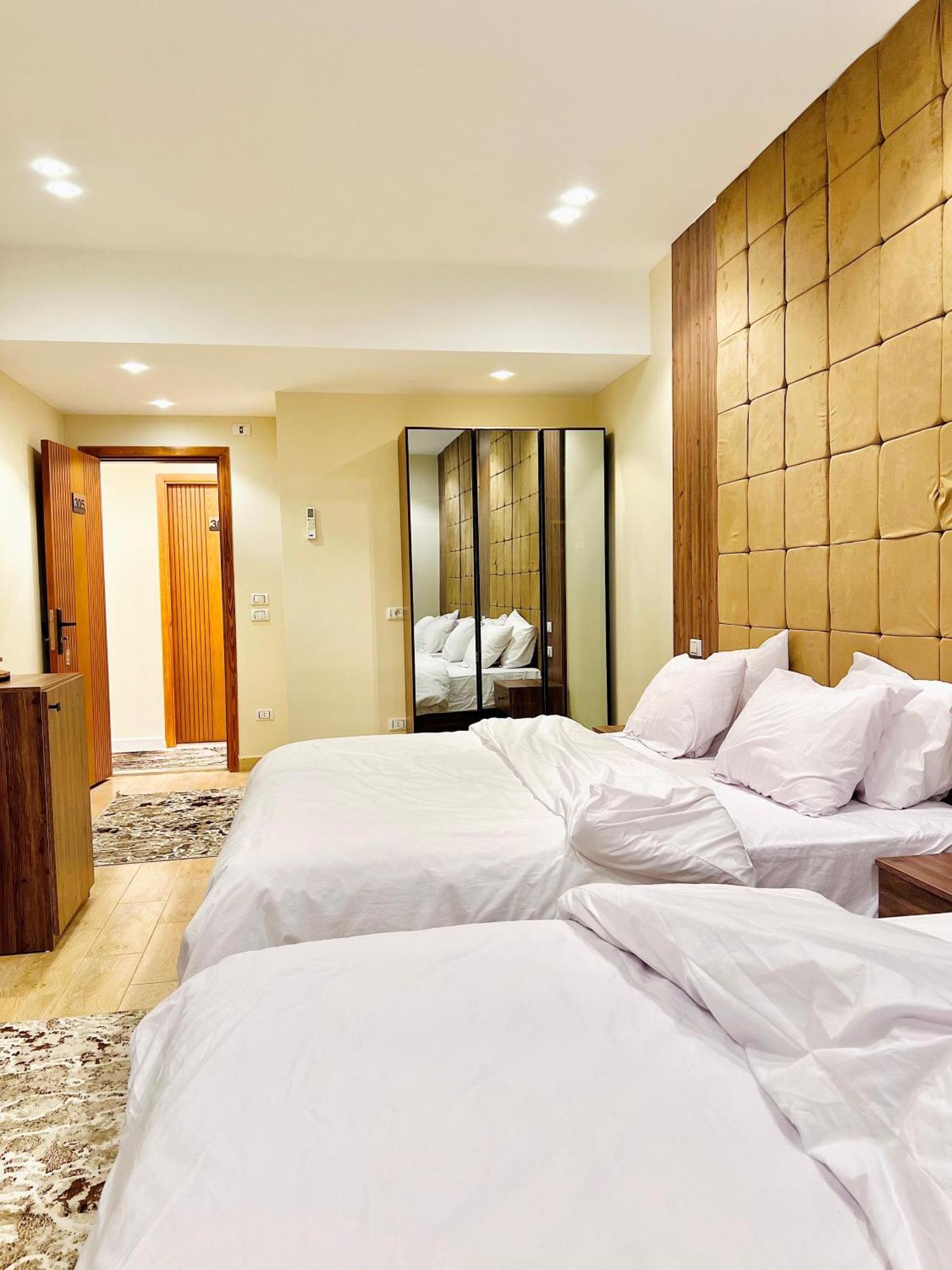 Oro Pyramids View Hotel 3*