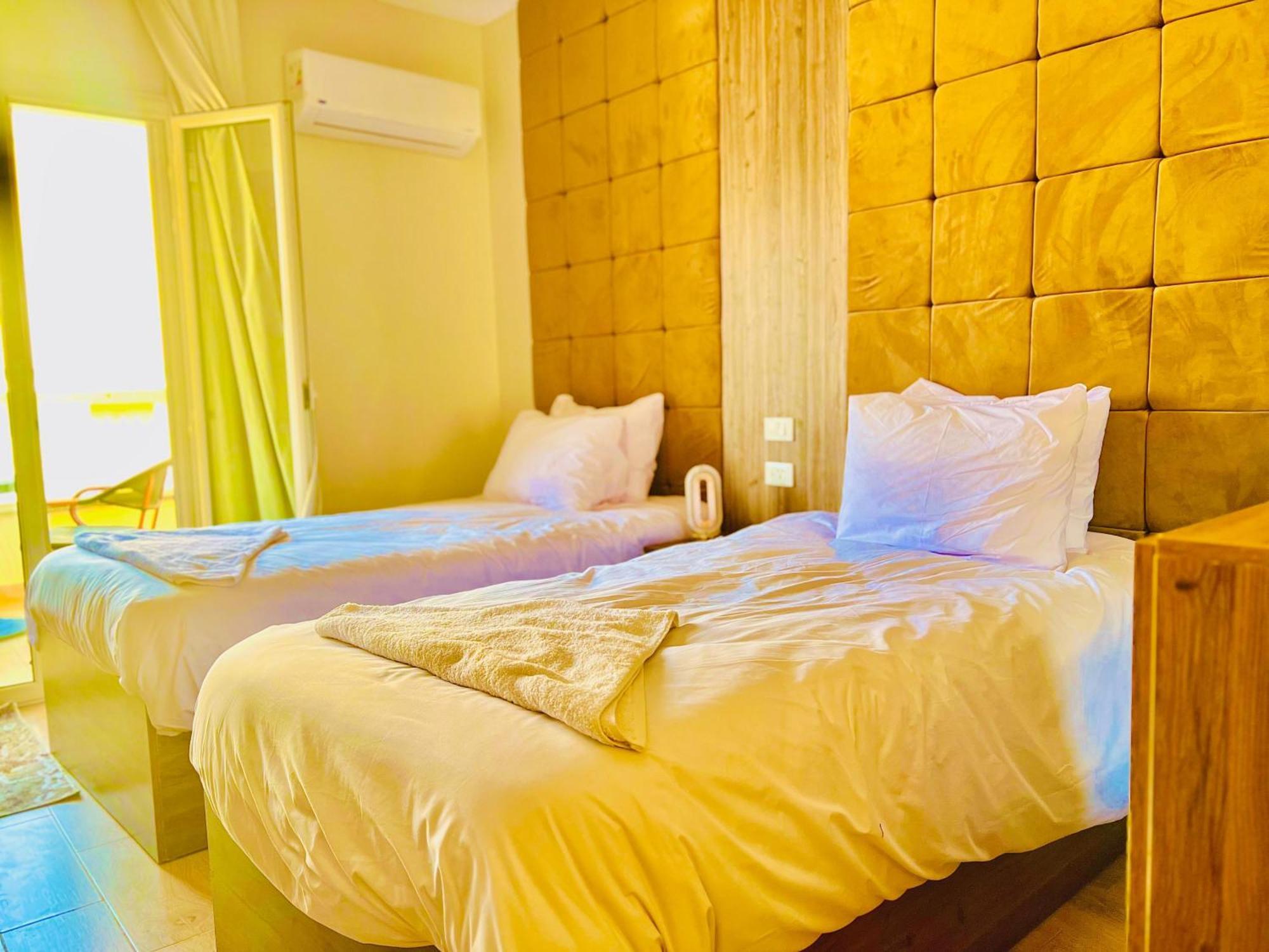 Oro Pyramids View Hotel 3*