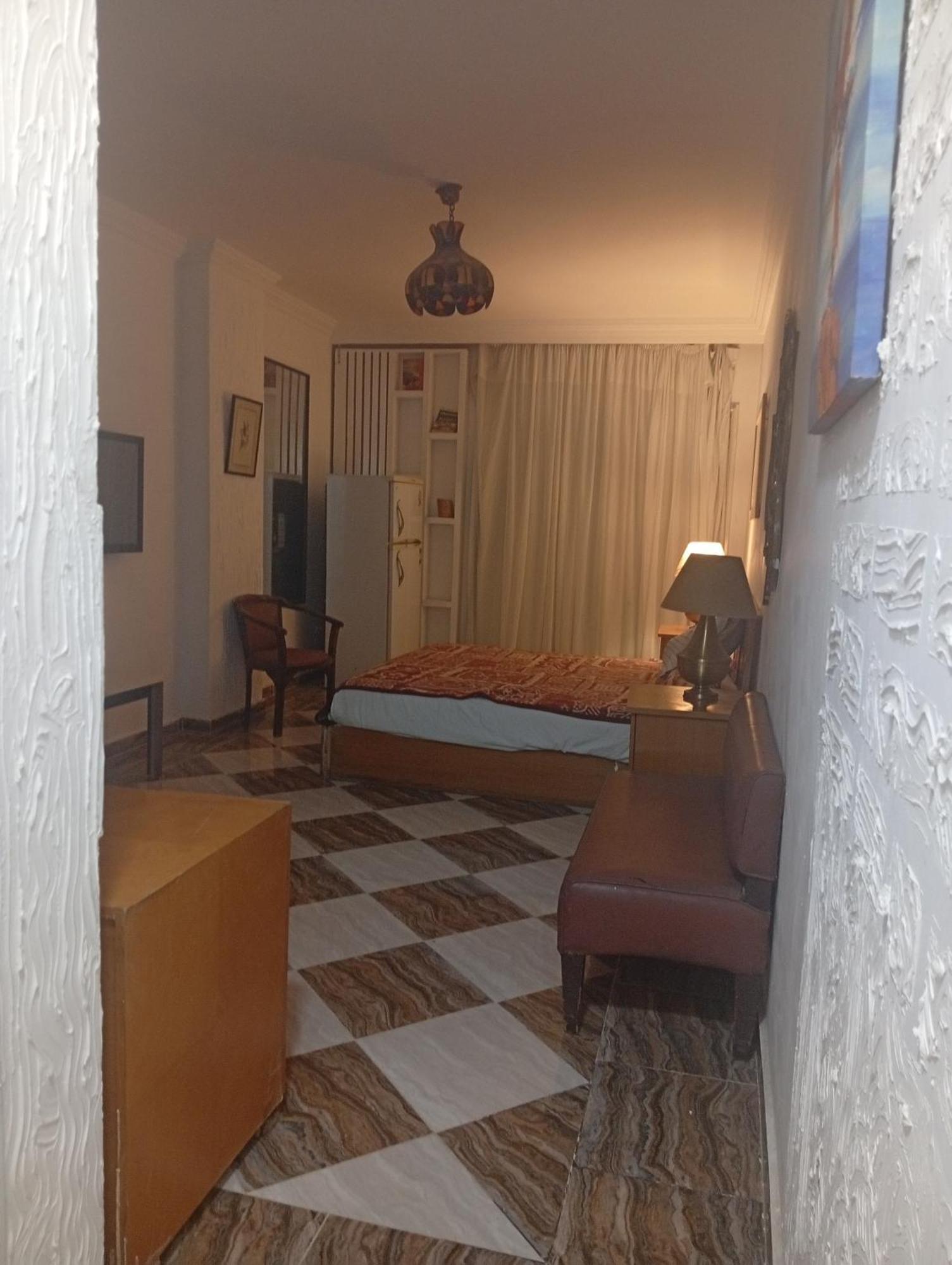 Private Entrance Small Bedroom With Bathroom No Cooking Allowed In * Hurghada