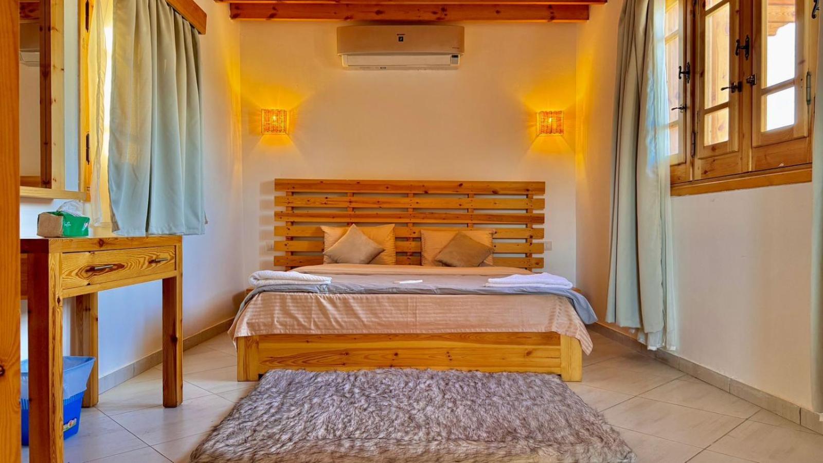 Neom - - - - - - - - - - - Your New In With Private * Dahab