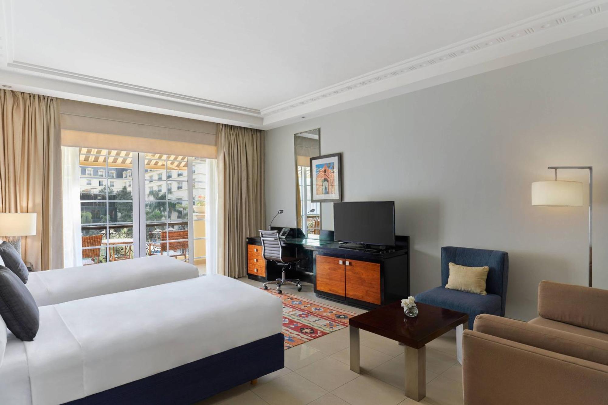 Renaissance Mirage City Otel 5*