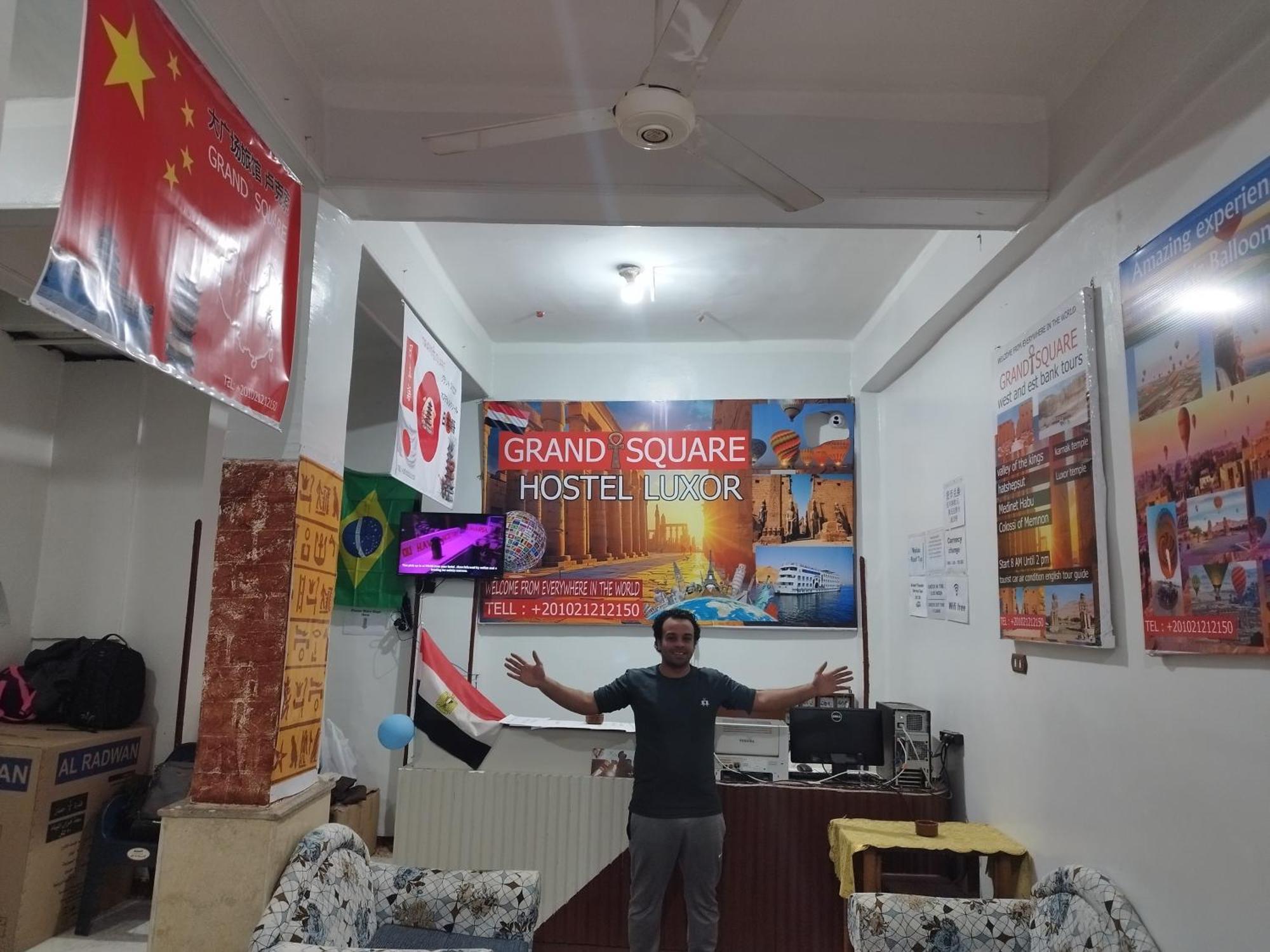 Grand Square Albergue Luxor
