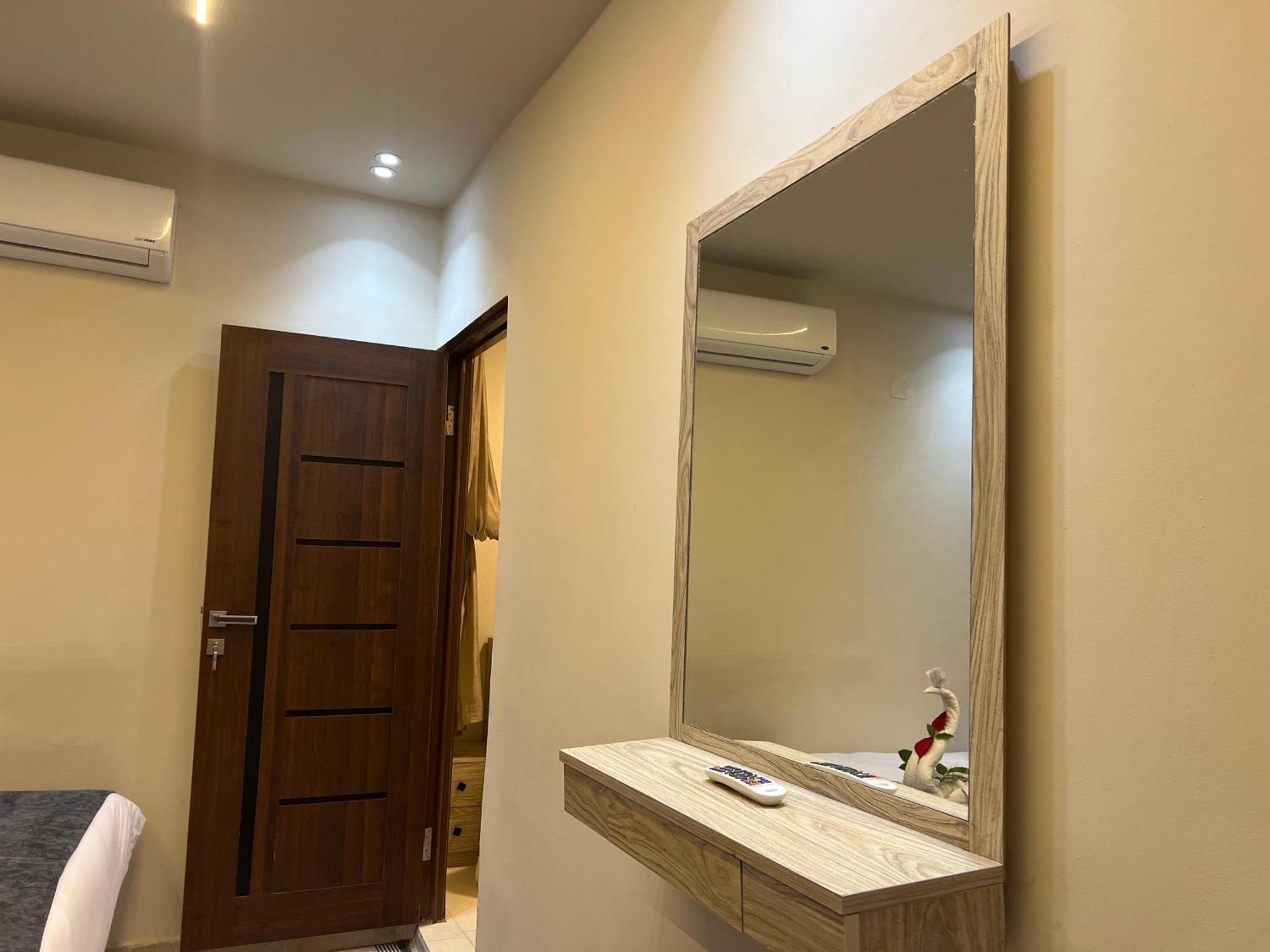 Hotel Scarab Pyramids View 3*