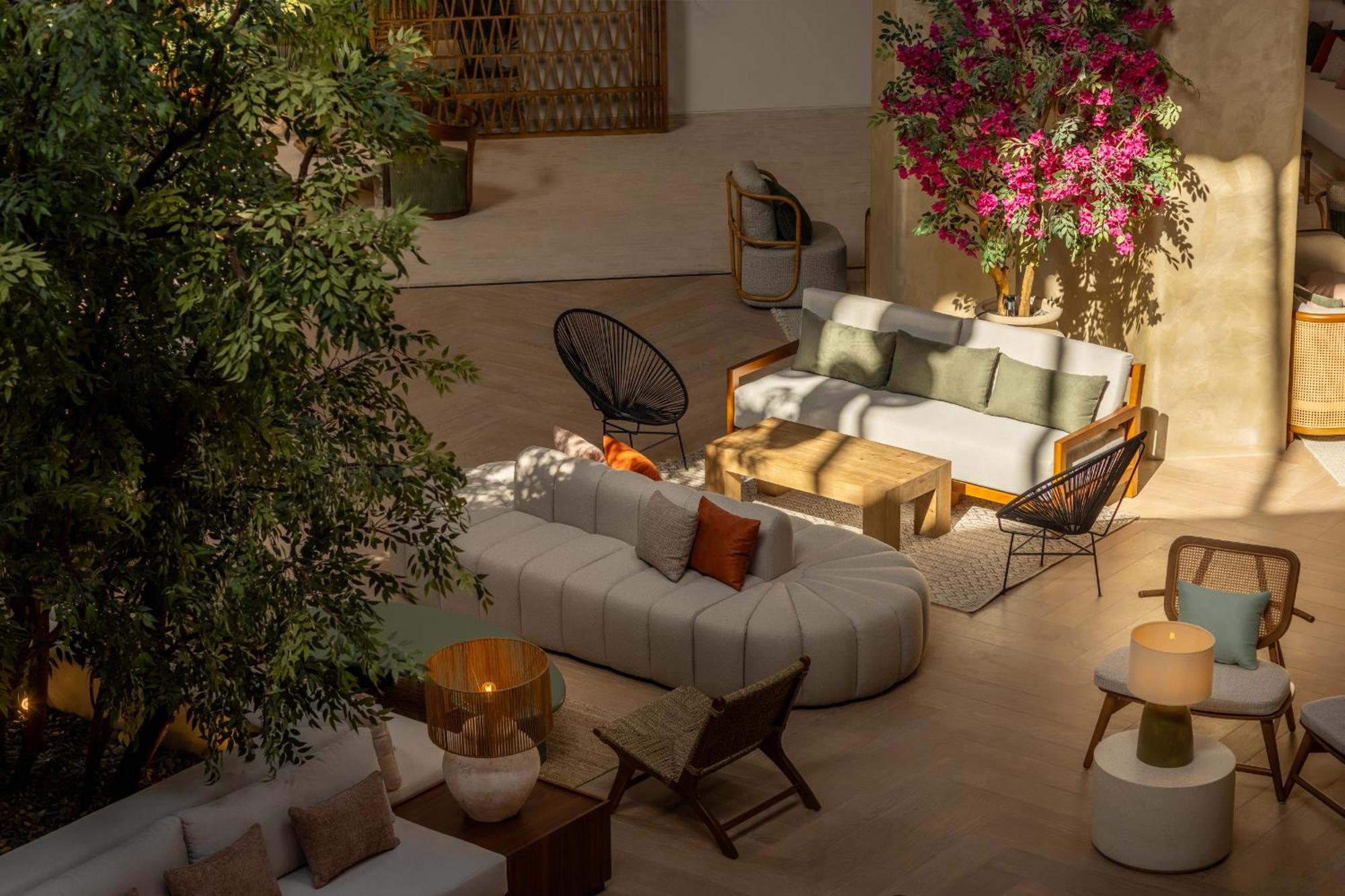 Desert Rose Resort 5*