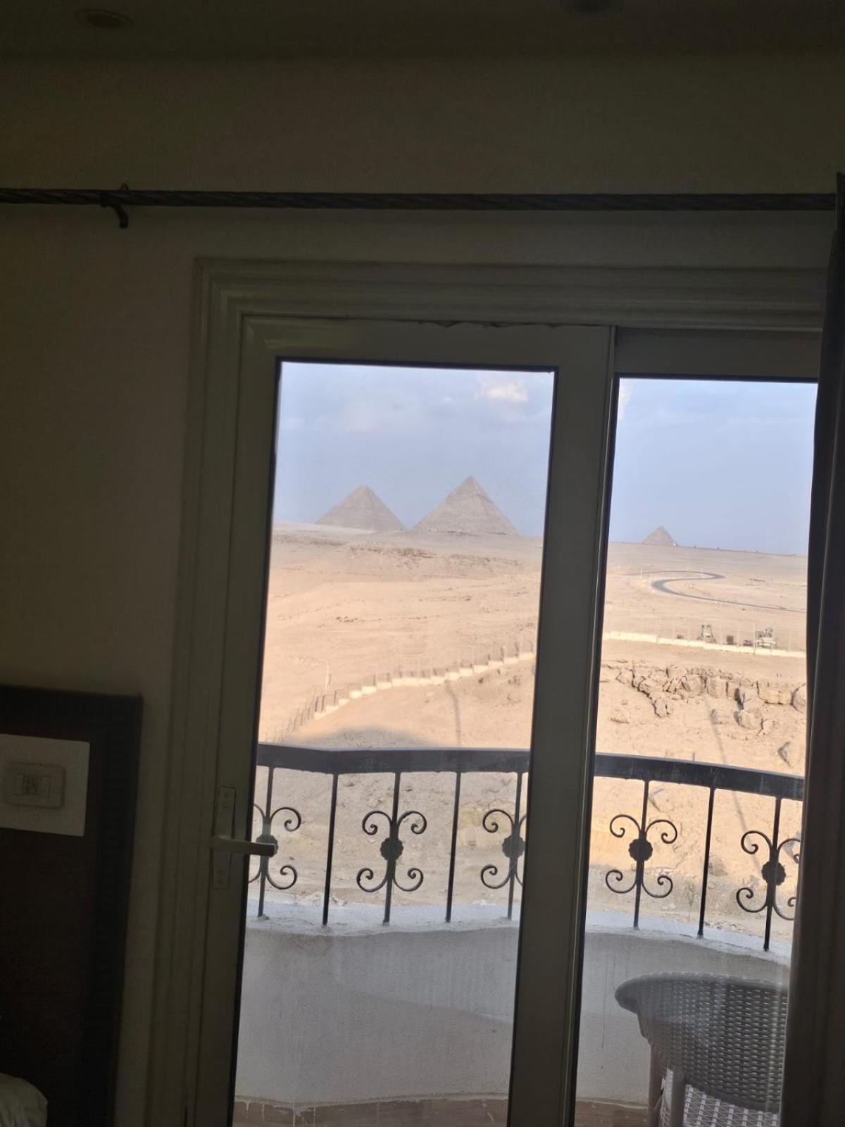 Atlantis Pyramids Guest house 2*