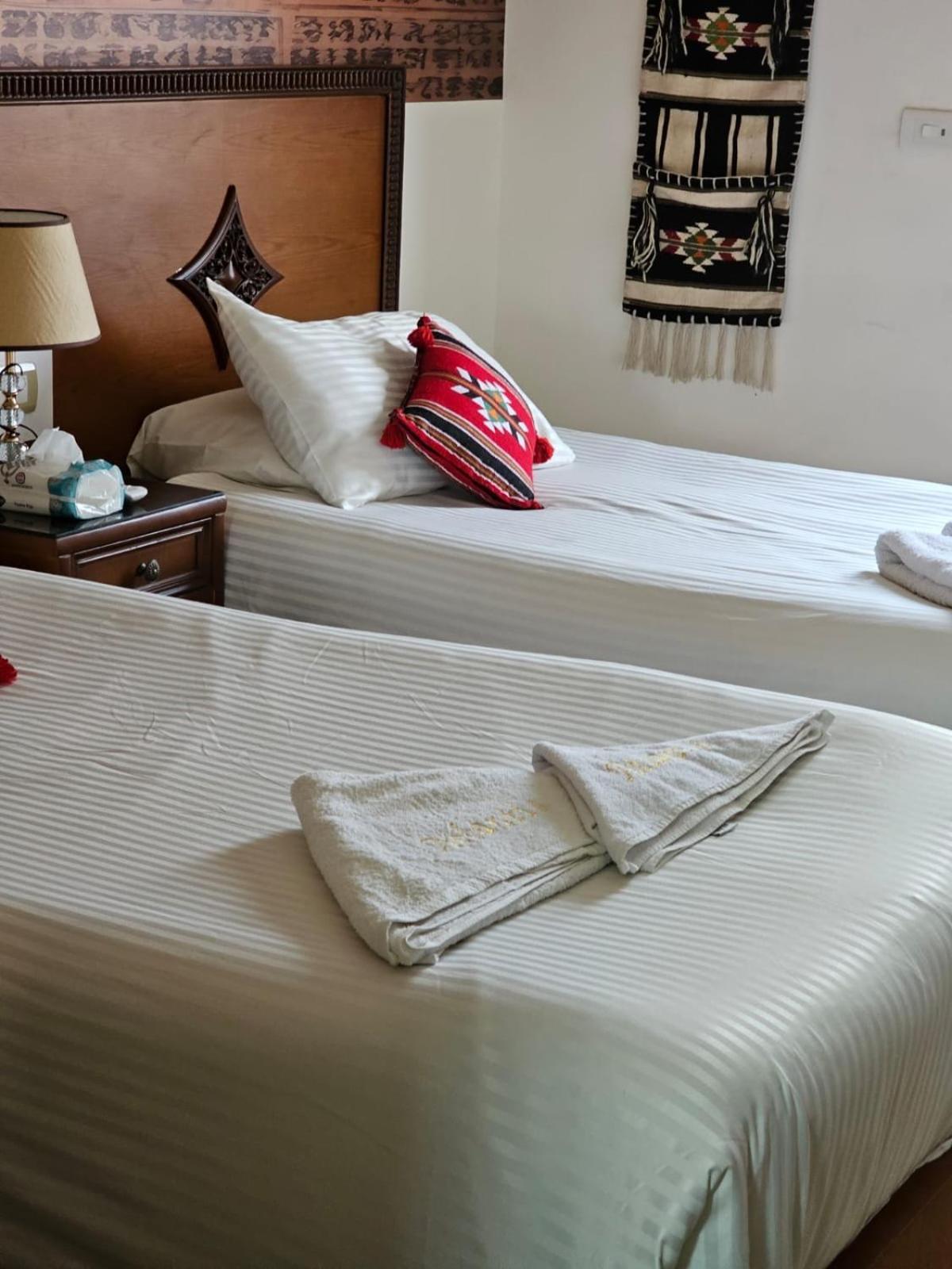 Guest house Atlantis Pyramids 2*