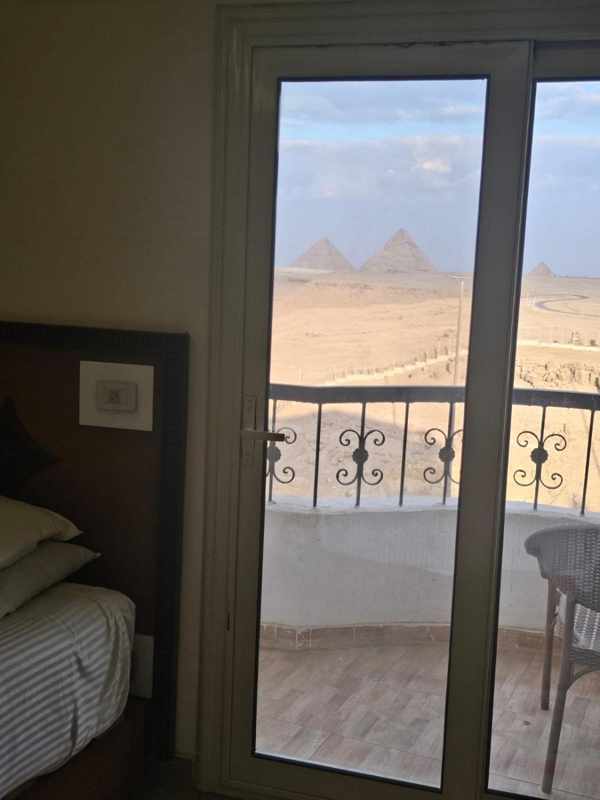 Guest house Atlantis Pyramids