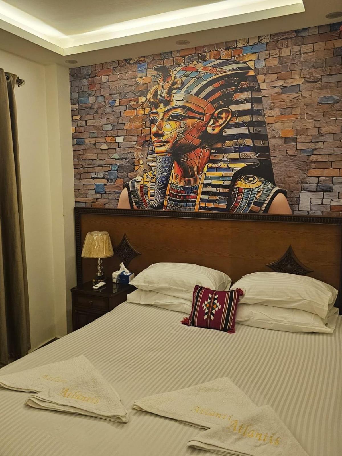 Guest house Atlantis Pyramids Ghatati