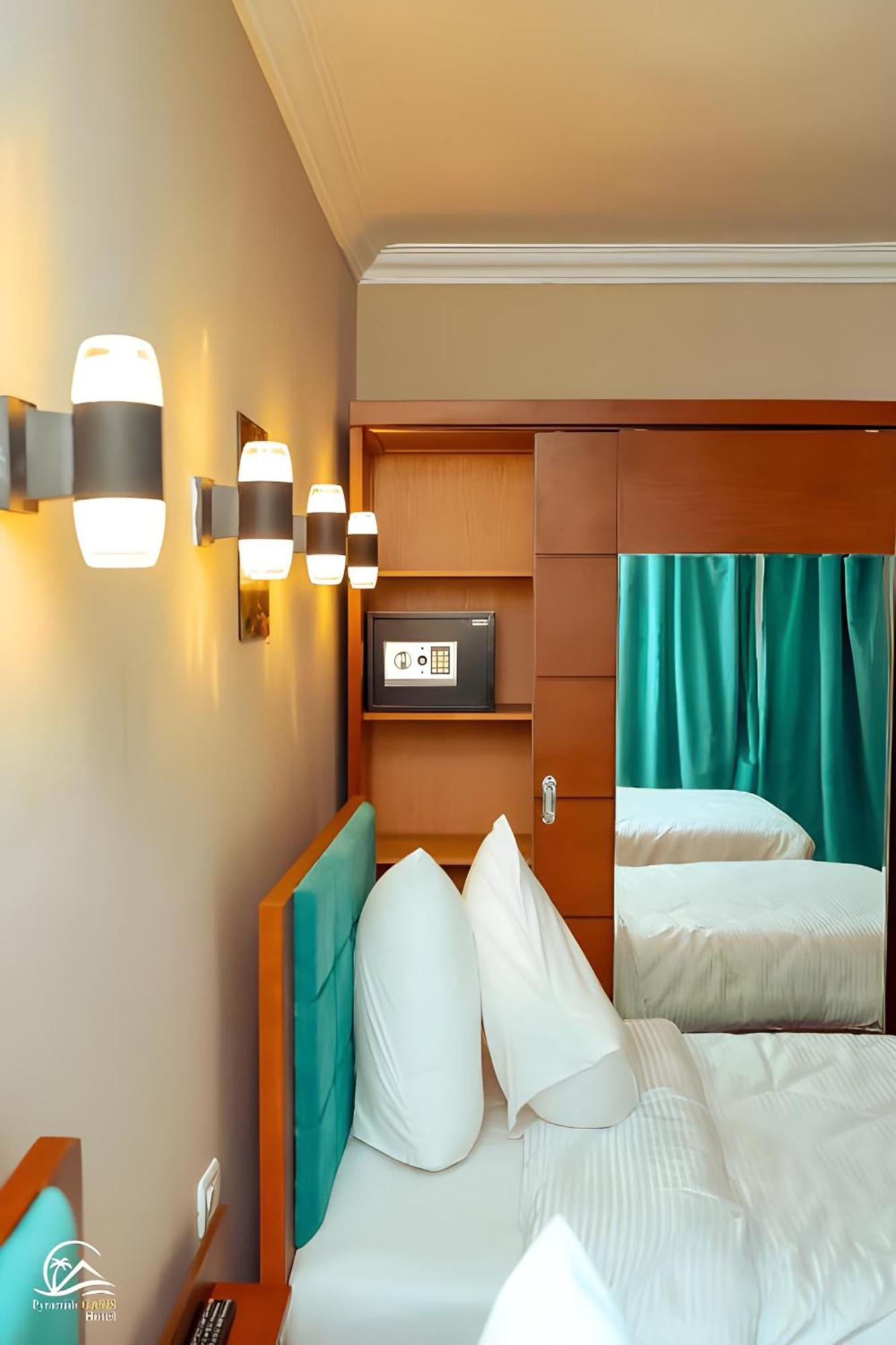 Hotel Golden Pyramids Of The Middle East Kafrat al Jabal