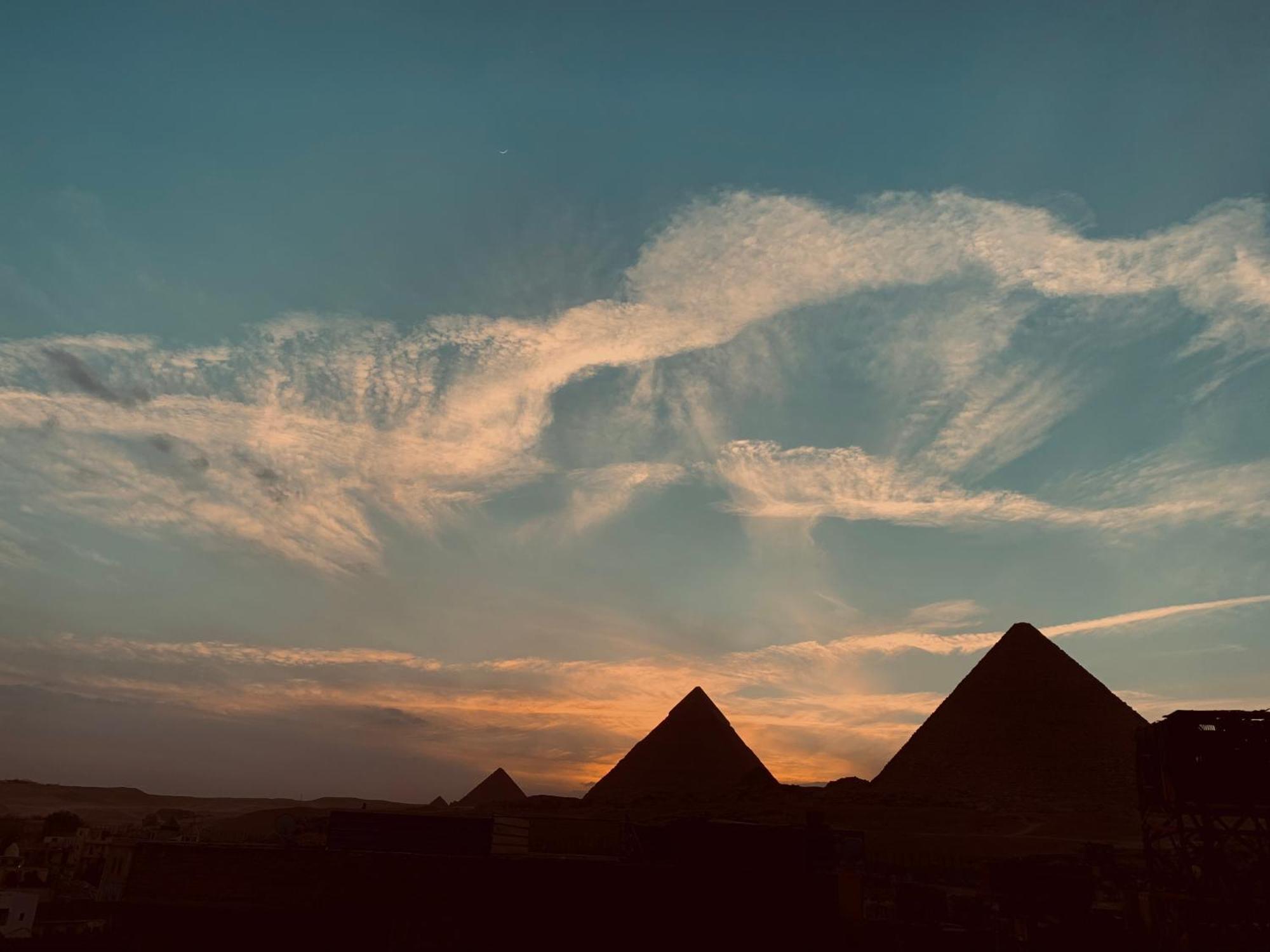 Horus Pyramids View Apartment Cairo
