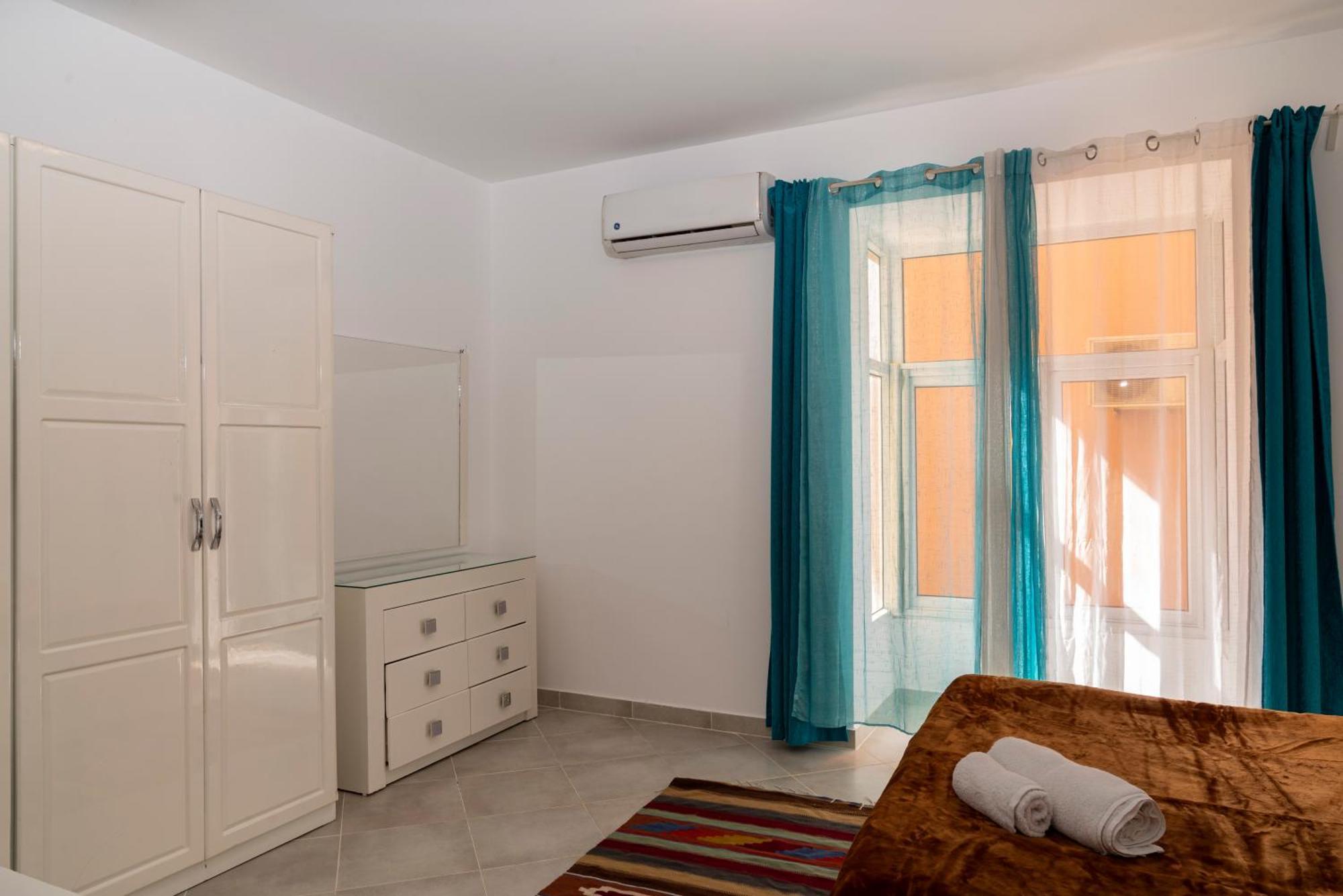 Modern 2br - Al Dora Resort, Apartment *