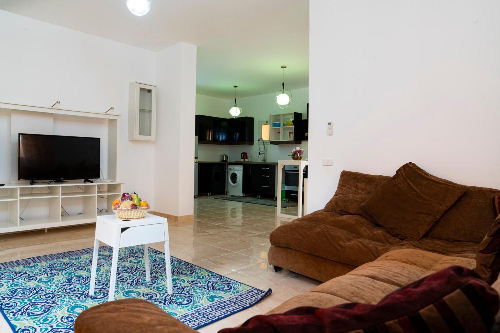 Modern 2br - Al Dora Resort,