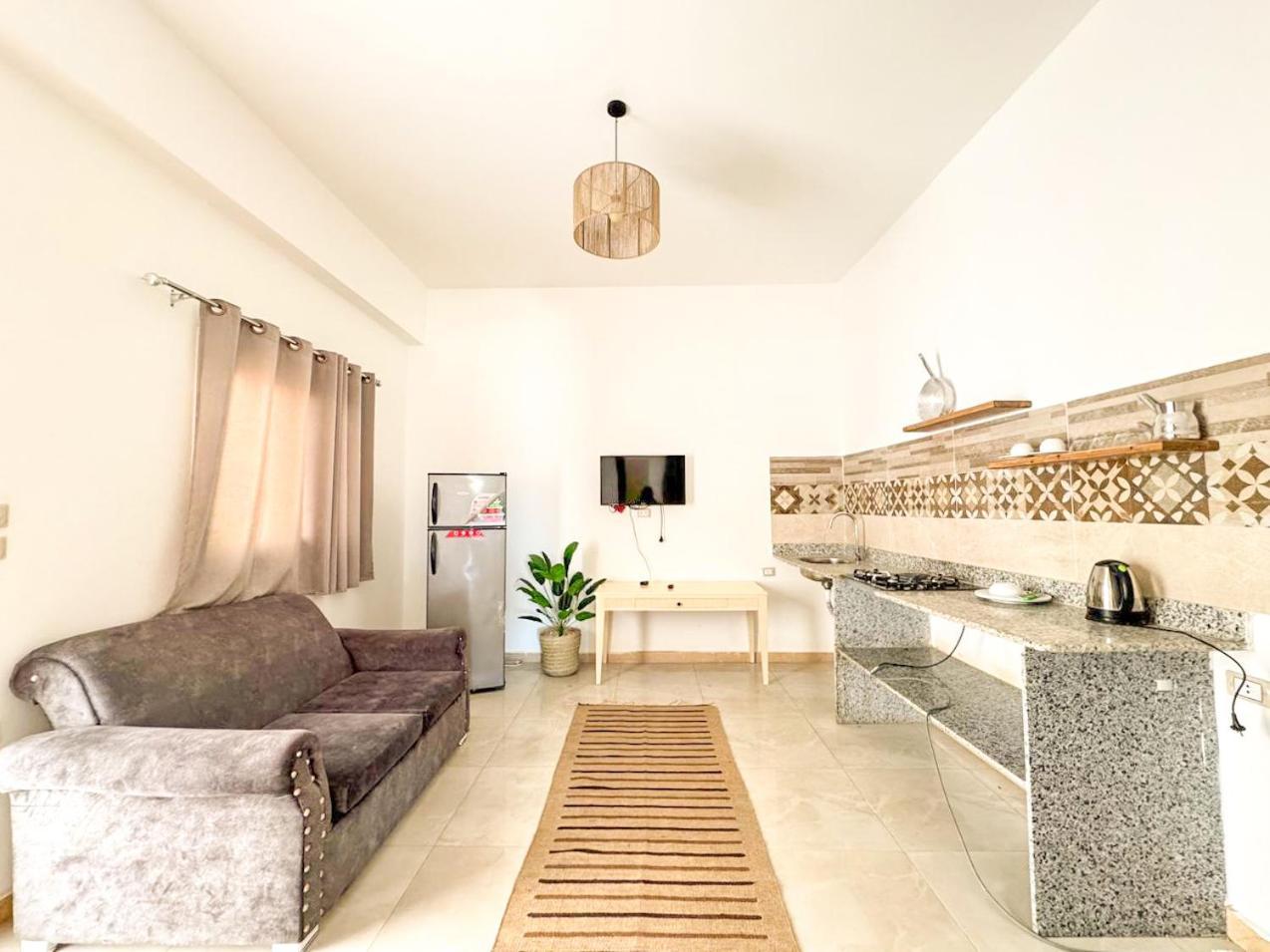 Sea Breeze Hotel de apartamente *