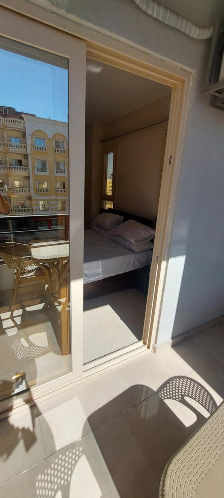 Tiba Golden , Down Town Apart Otel