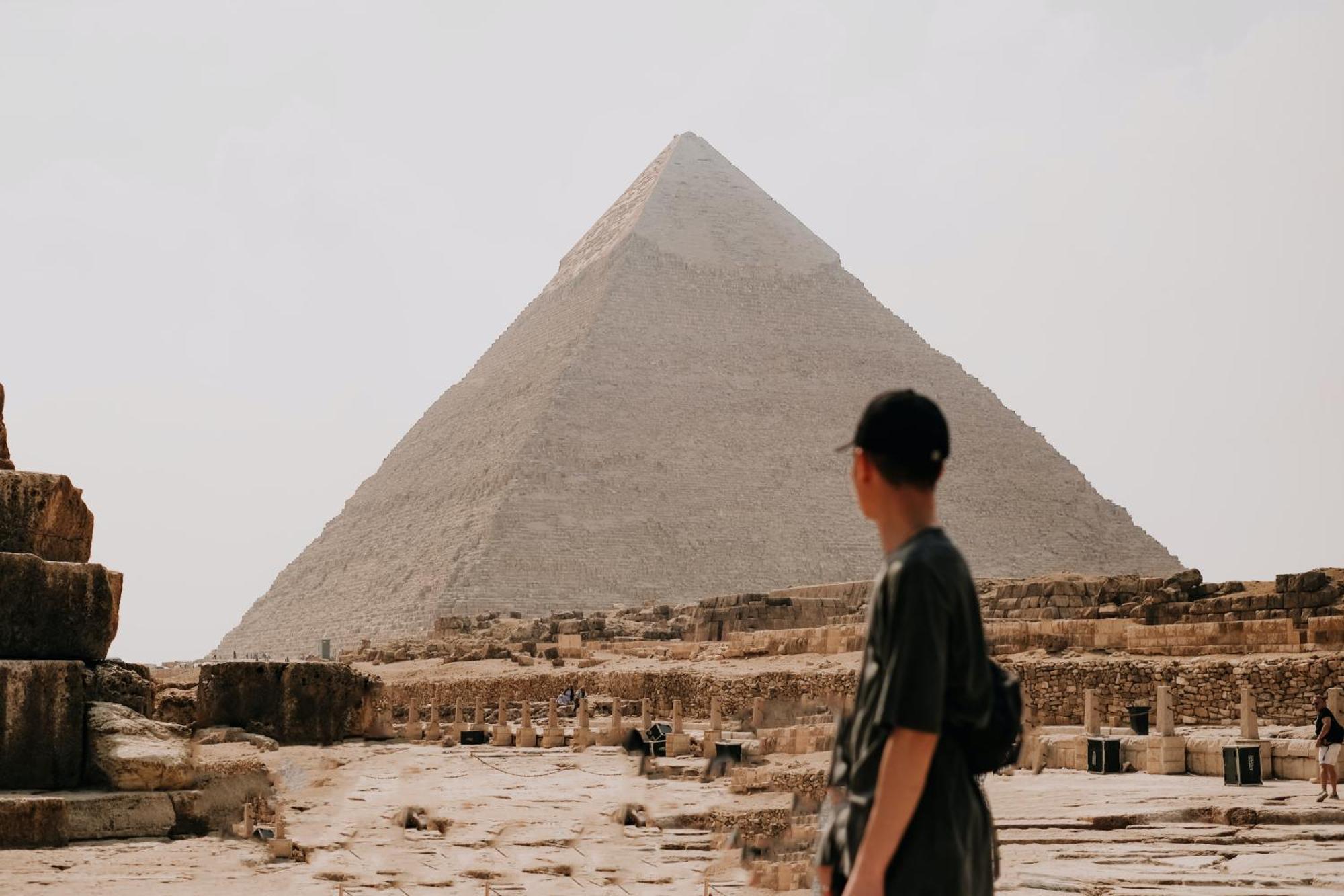 Paradise Pyramids View * Cairo