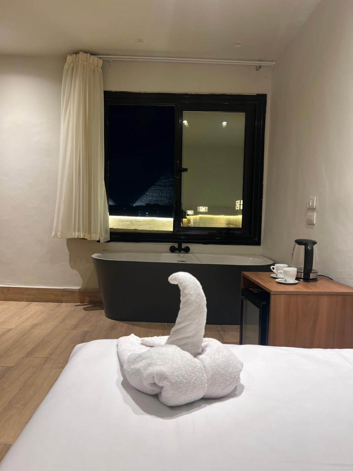 Hotel Kings Gate View