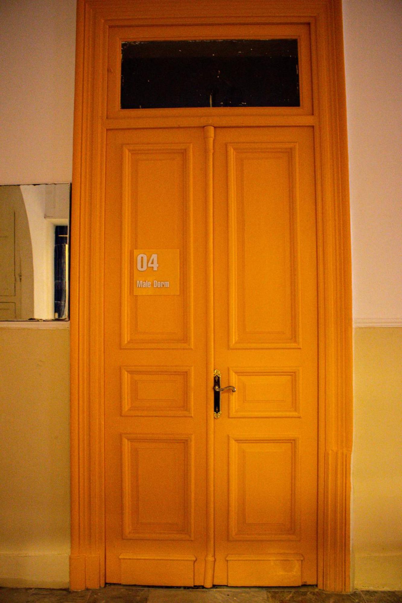 Ithaka Raml Hostel *