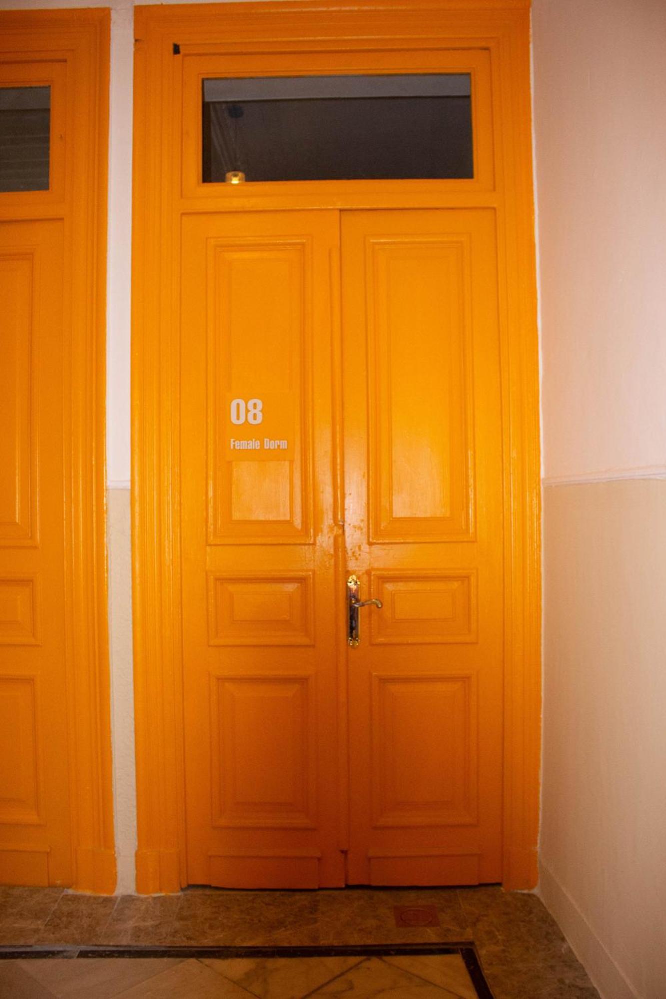 Ithaka Raml Hostel *