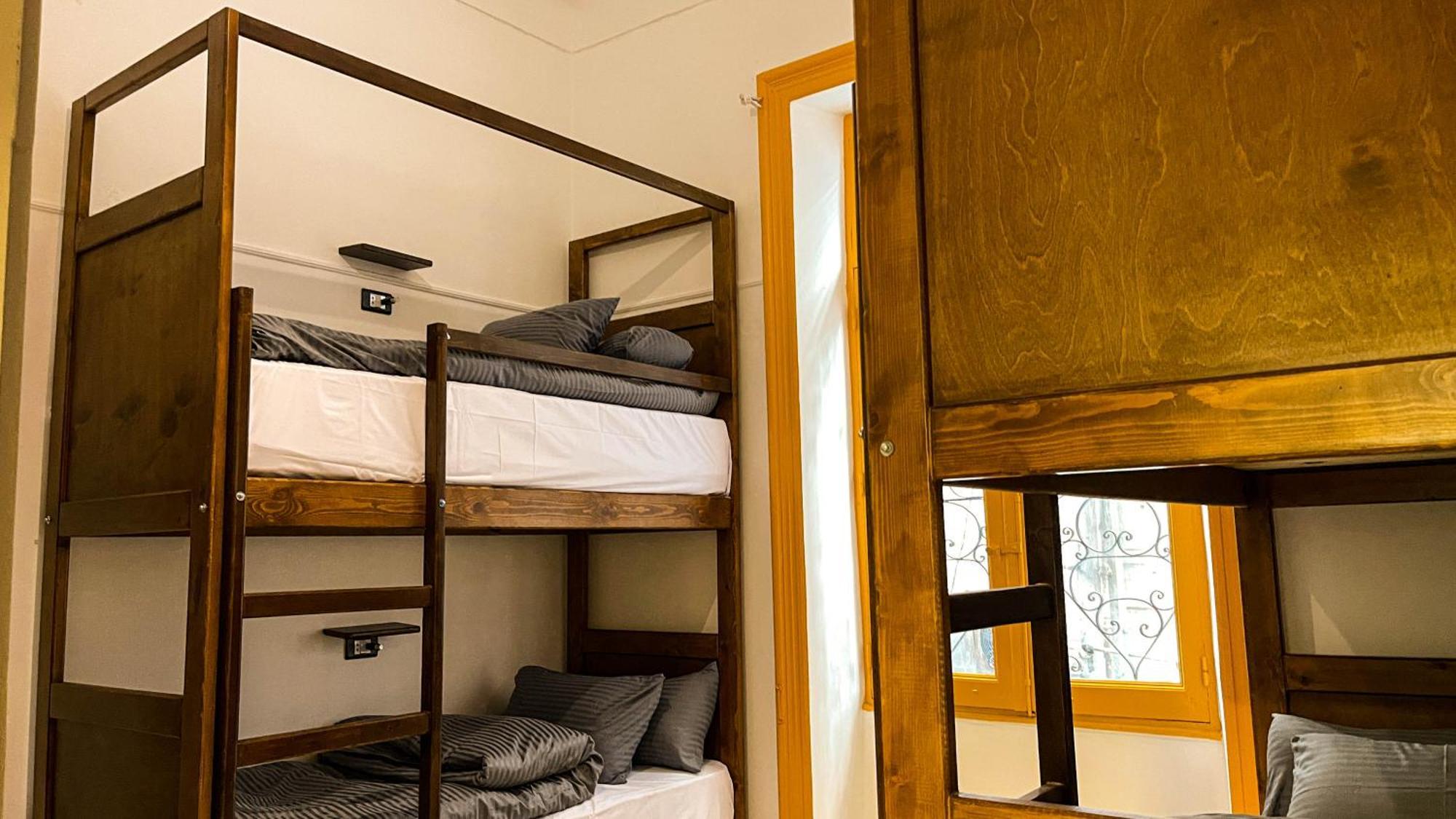 Ithaka Raml Hostel
