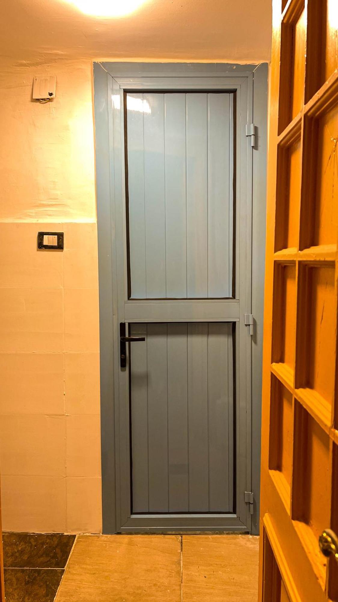 Ithaka Raml Hostel *