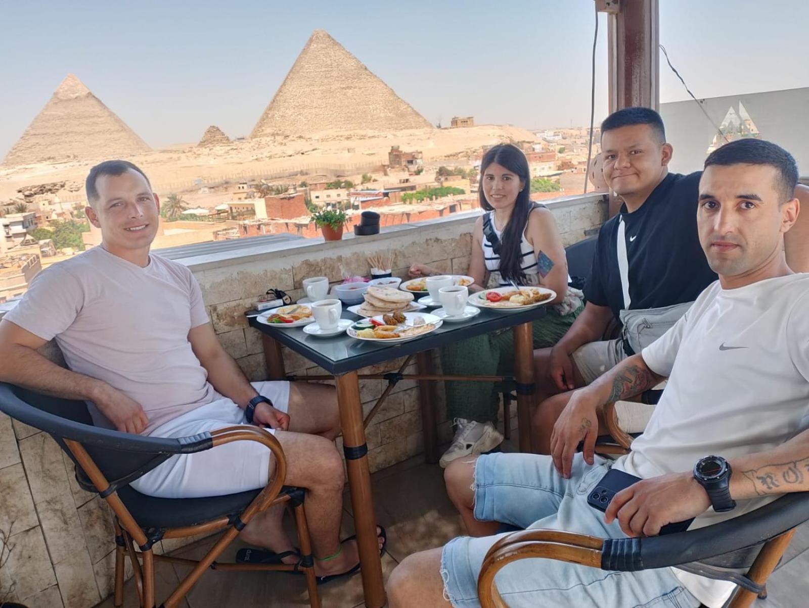 Pyramids 4* Cairo